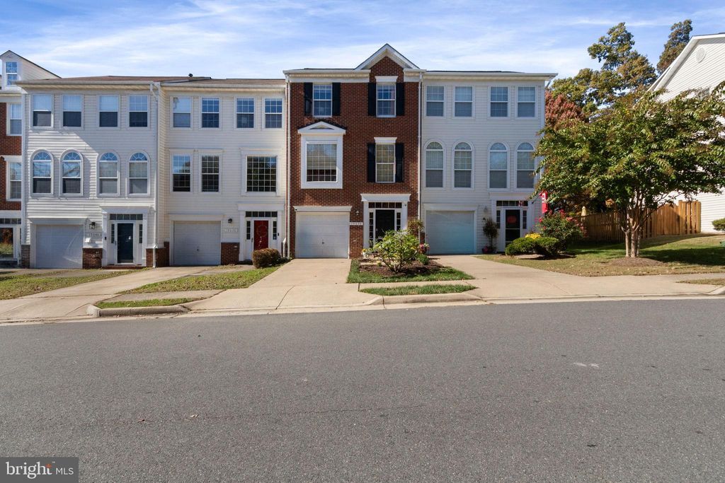 Photo of 15636 Avocet Loop, WOODBRIDGE, VA 22191 (MLS # VAPW2106658)