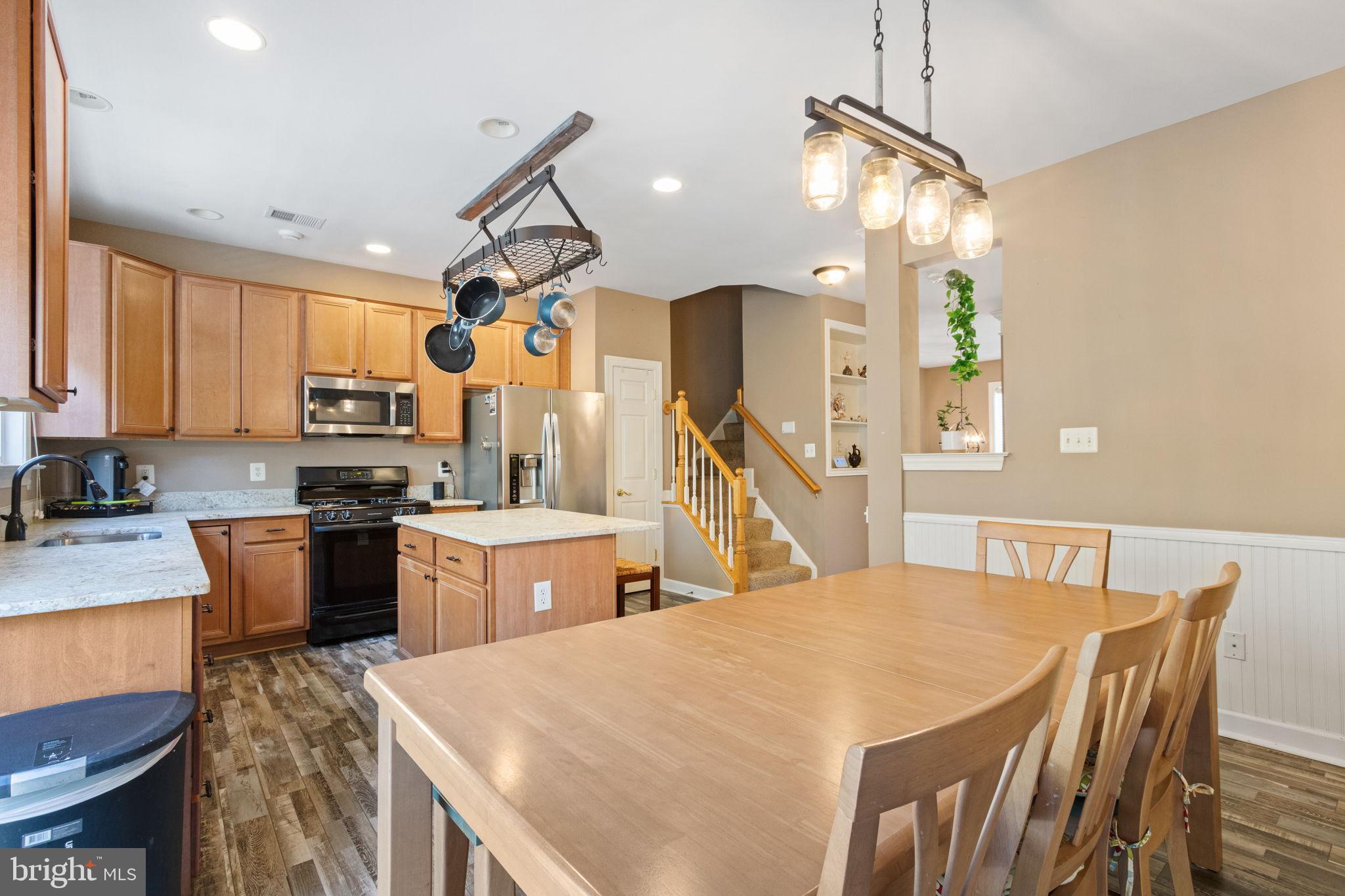 RIVERSIDE STATION - Residential