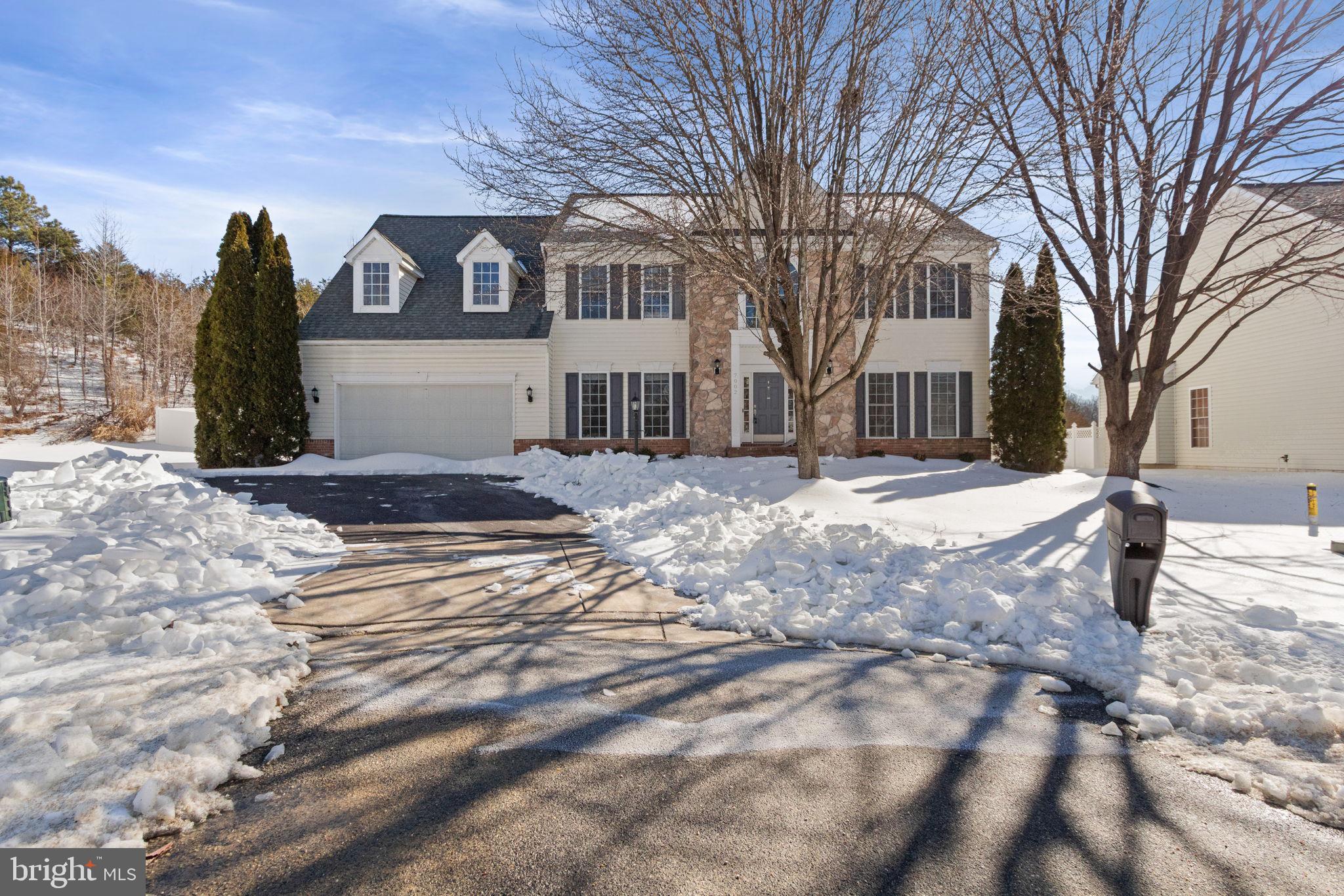 ROYAL OAKS - Residential