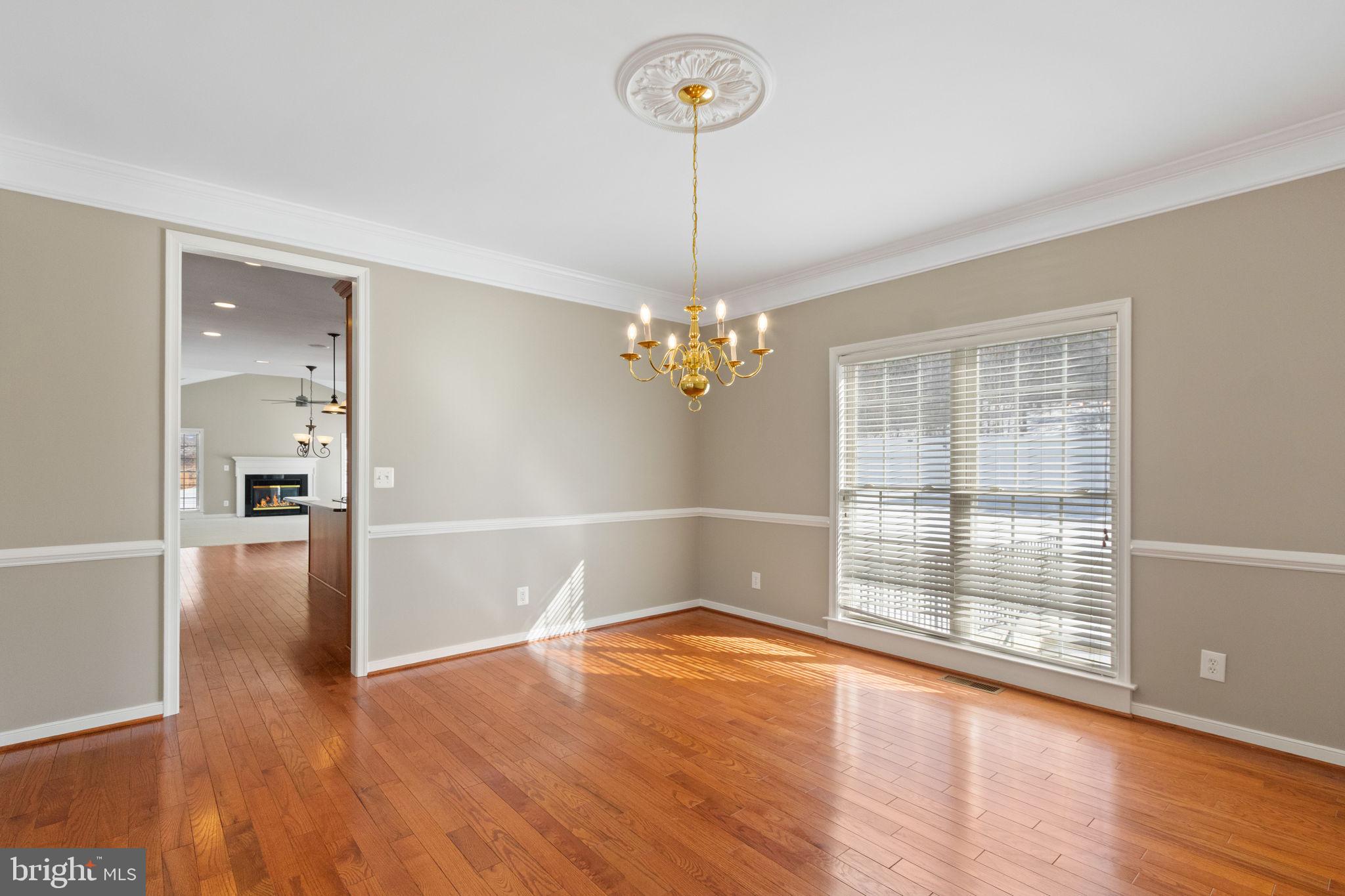 ROYAL OAKS - Residential