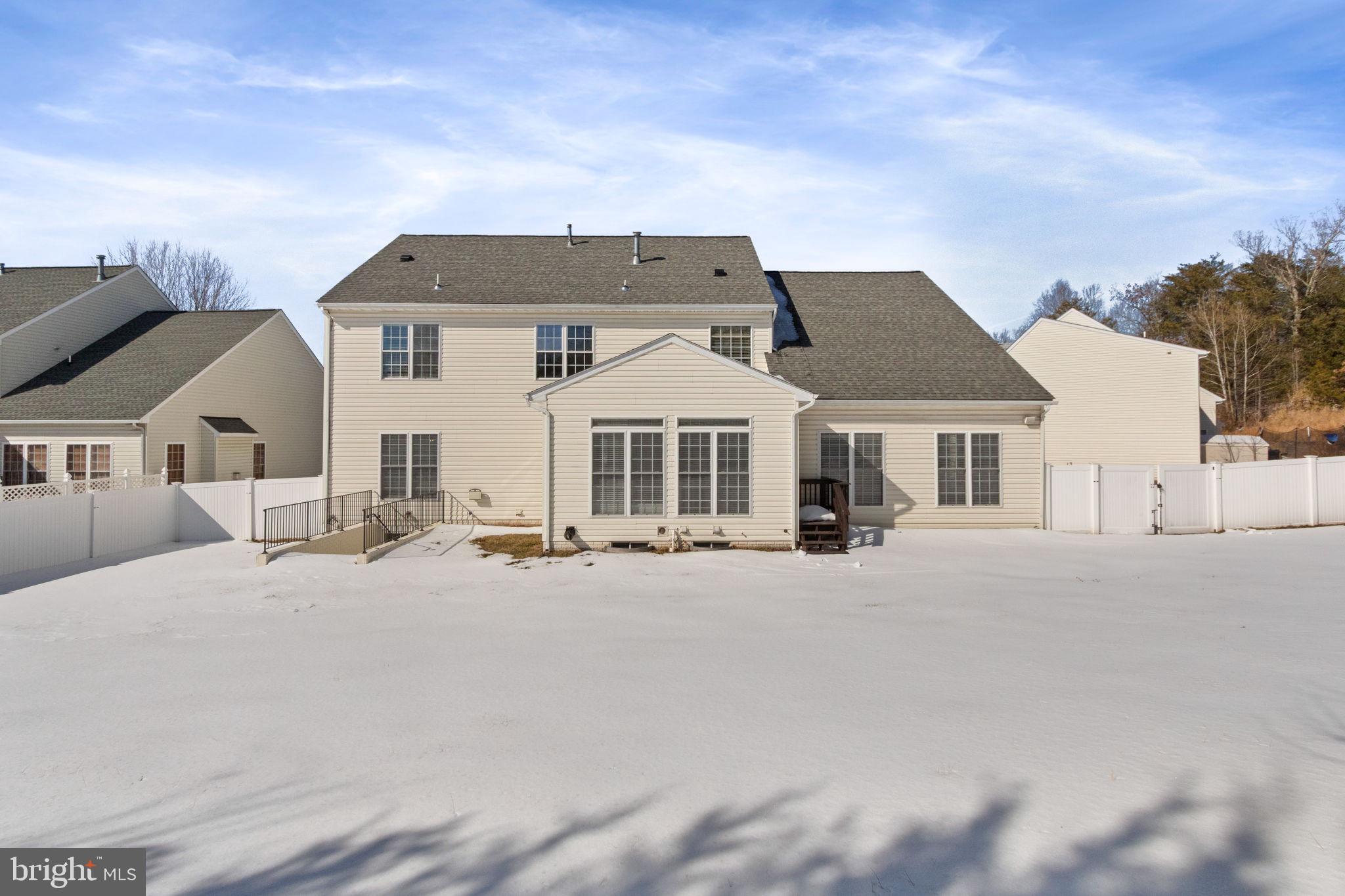 ROYAL OAKS - Residential