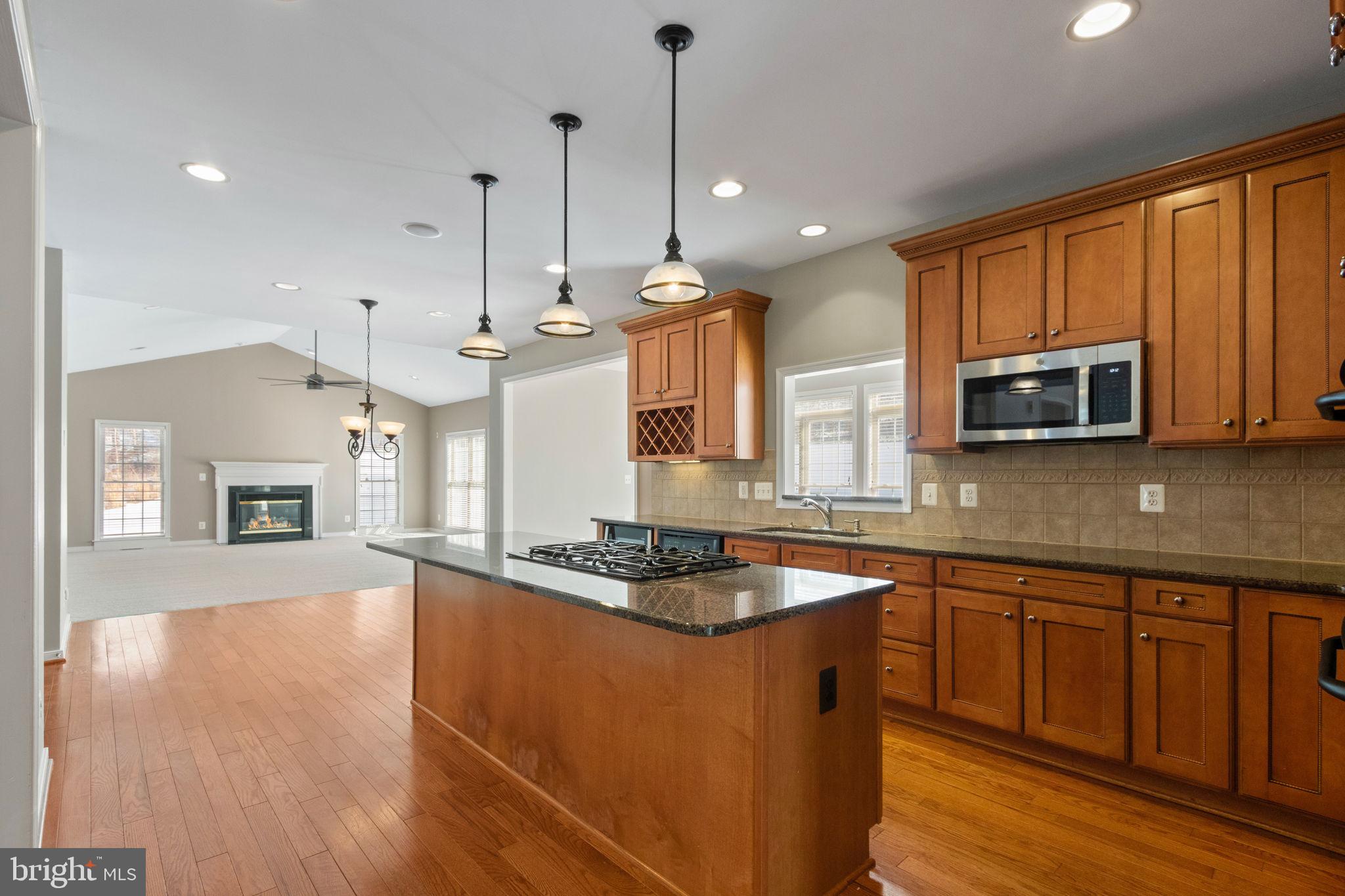 ROYAL OAKS - Residential