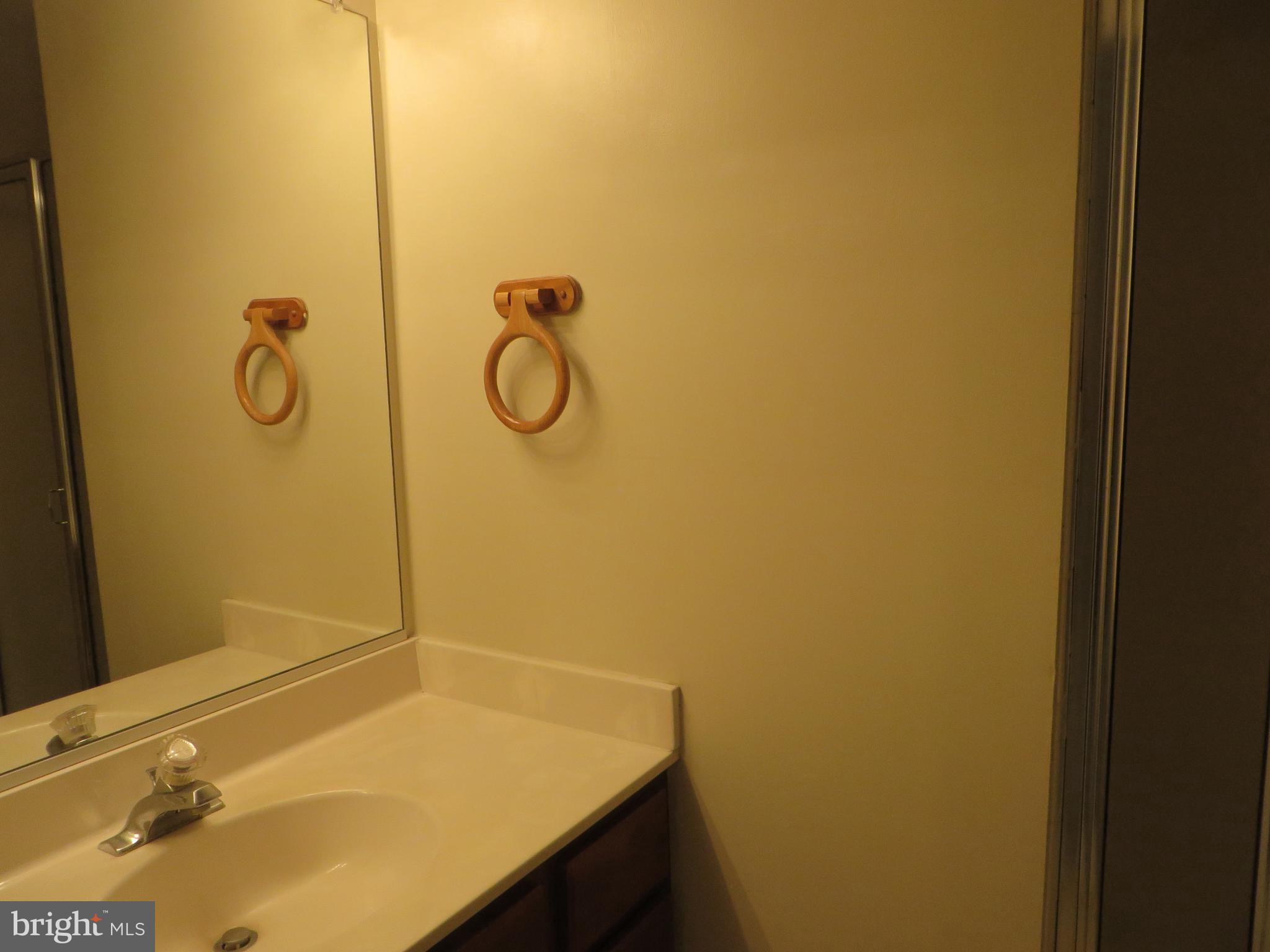 TIERS OF MANCHESTER LAKES - Residential Lease