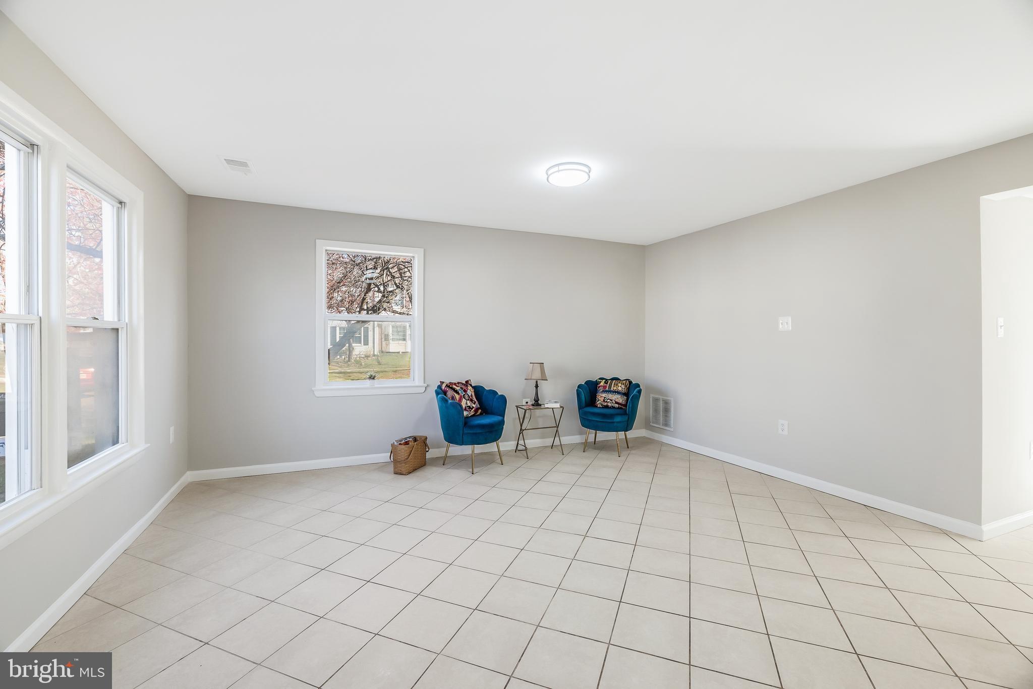 BRISTOE STATION - Residential