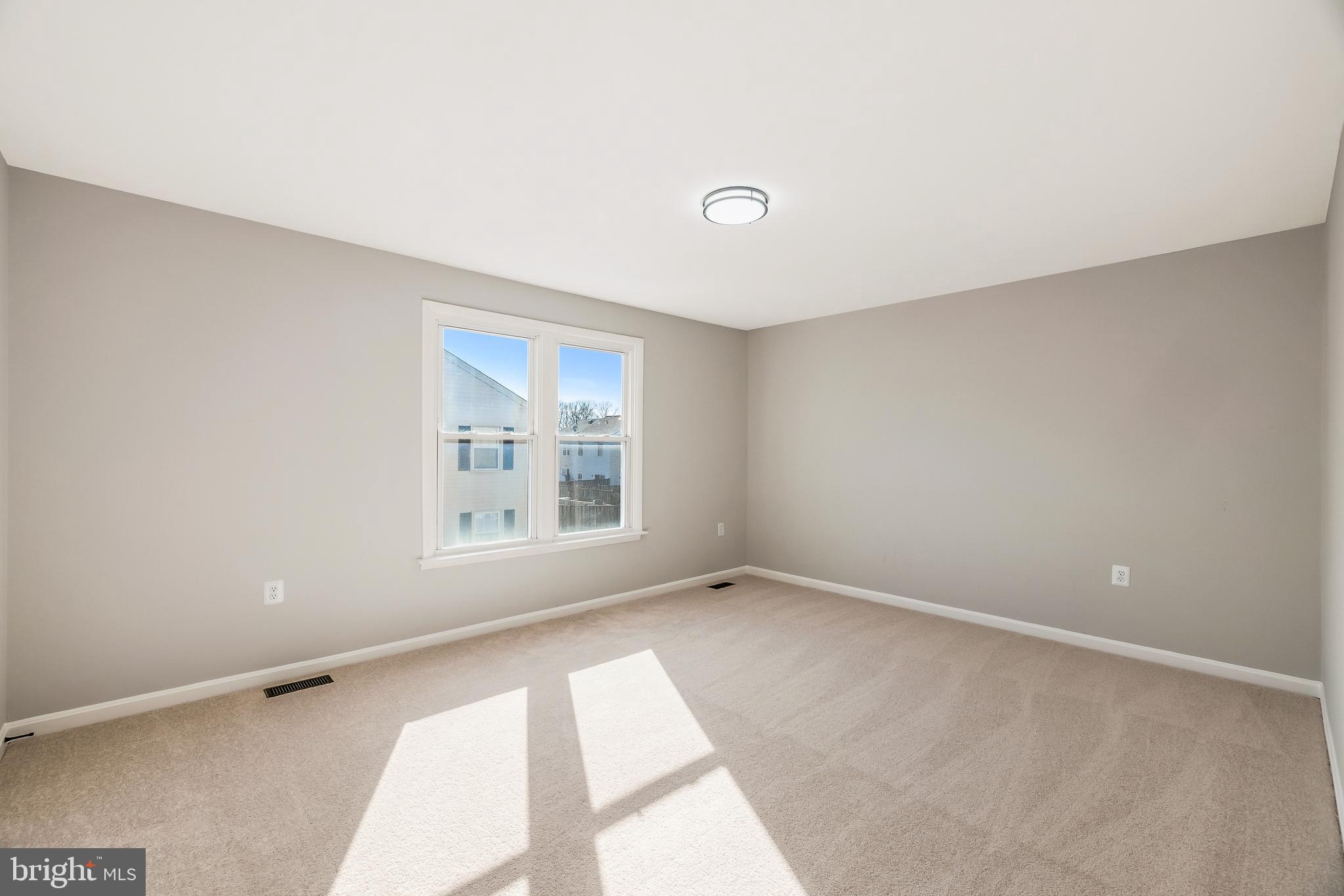 BRISTOE STATION - Residential