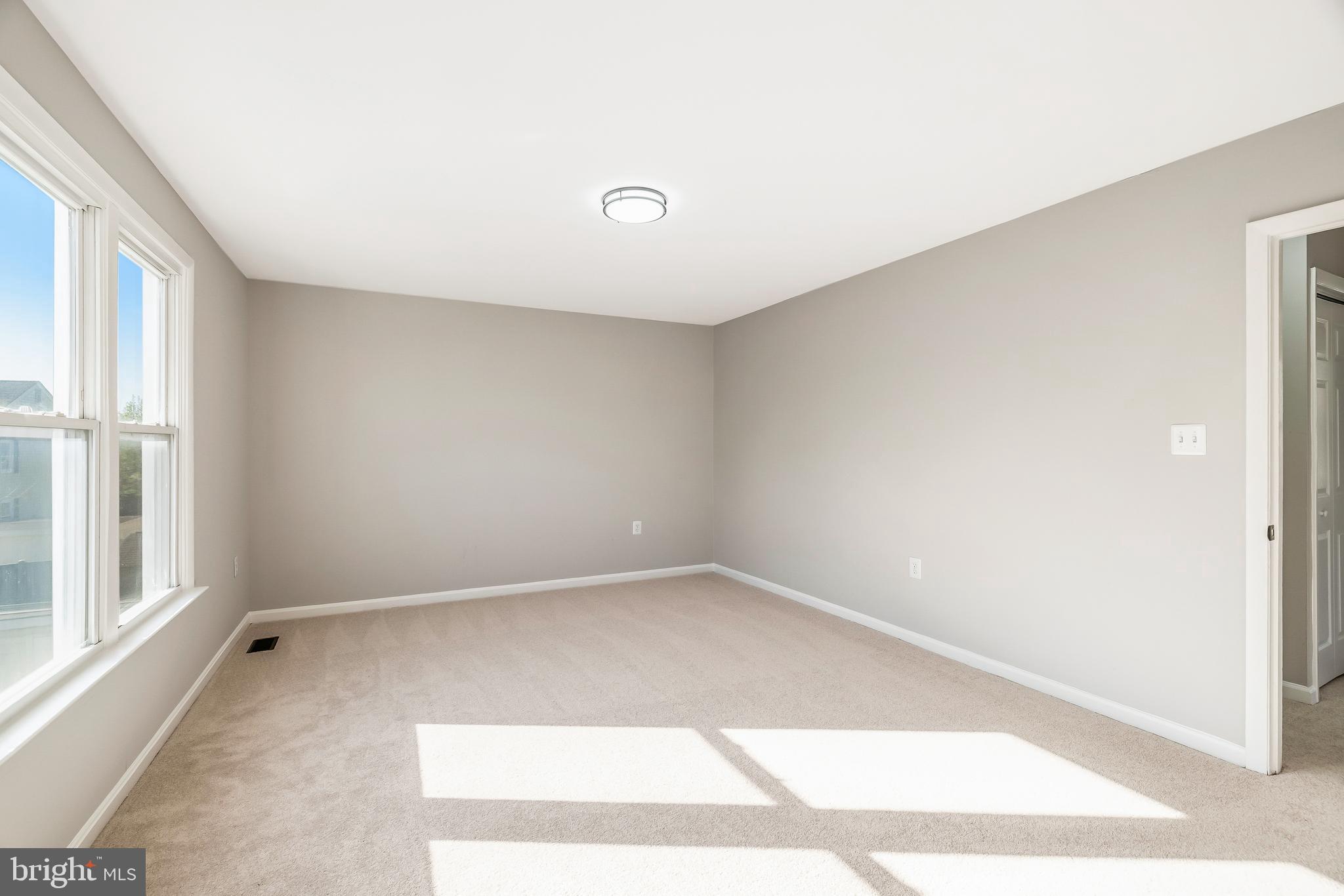 BRISTOE STATION - Residential