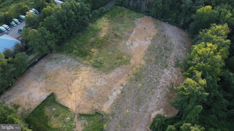 Vacant Land For Sale - 7813 Cinder Bed Road<br/> Fairfax County, LORTON, VA 22079