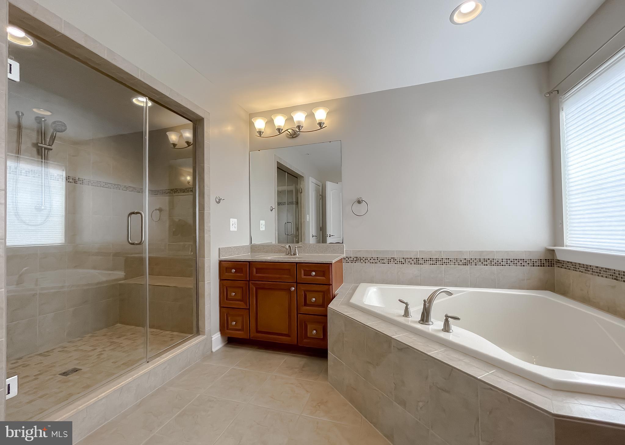 BROAD CREEK - Residential