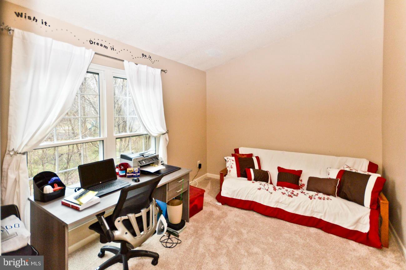 WOODSTONE - Residential Lease