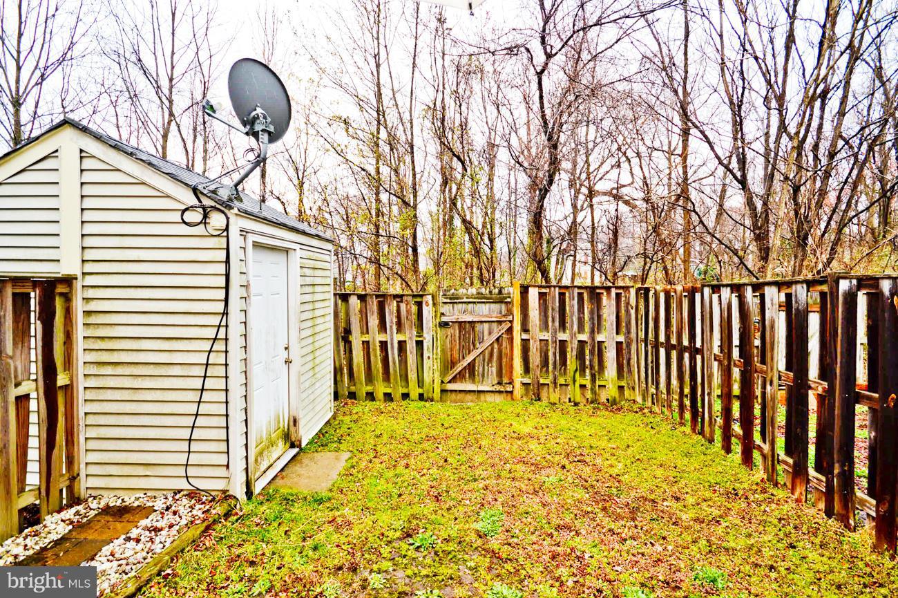 WOODSTONE - Residential Lease