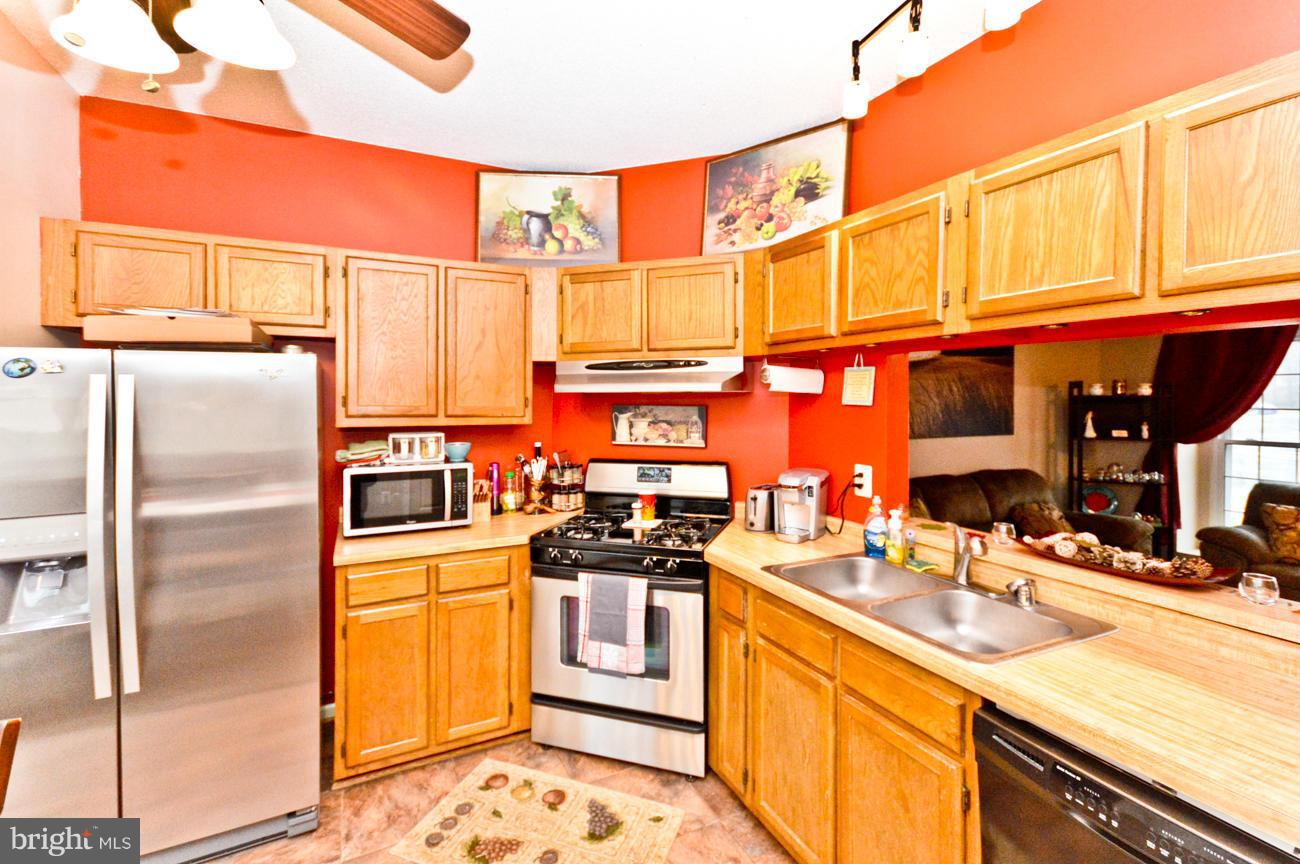 WOODSTONE - Residential Lease