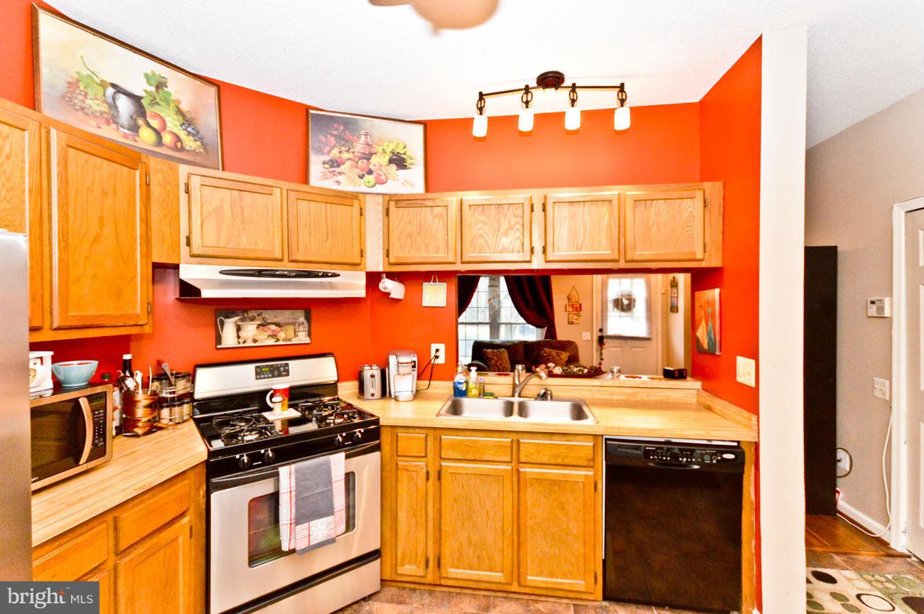 WOODSTONE - Residential Lease