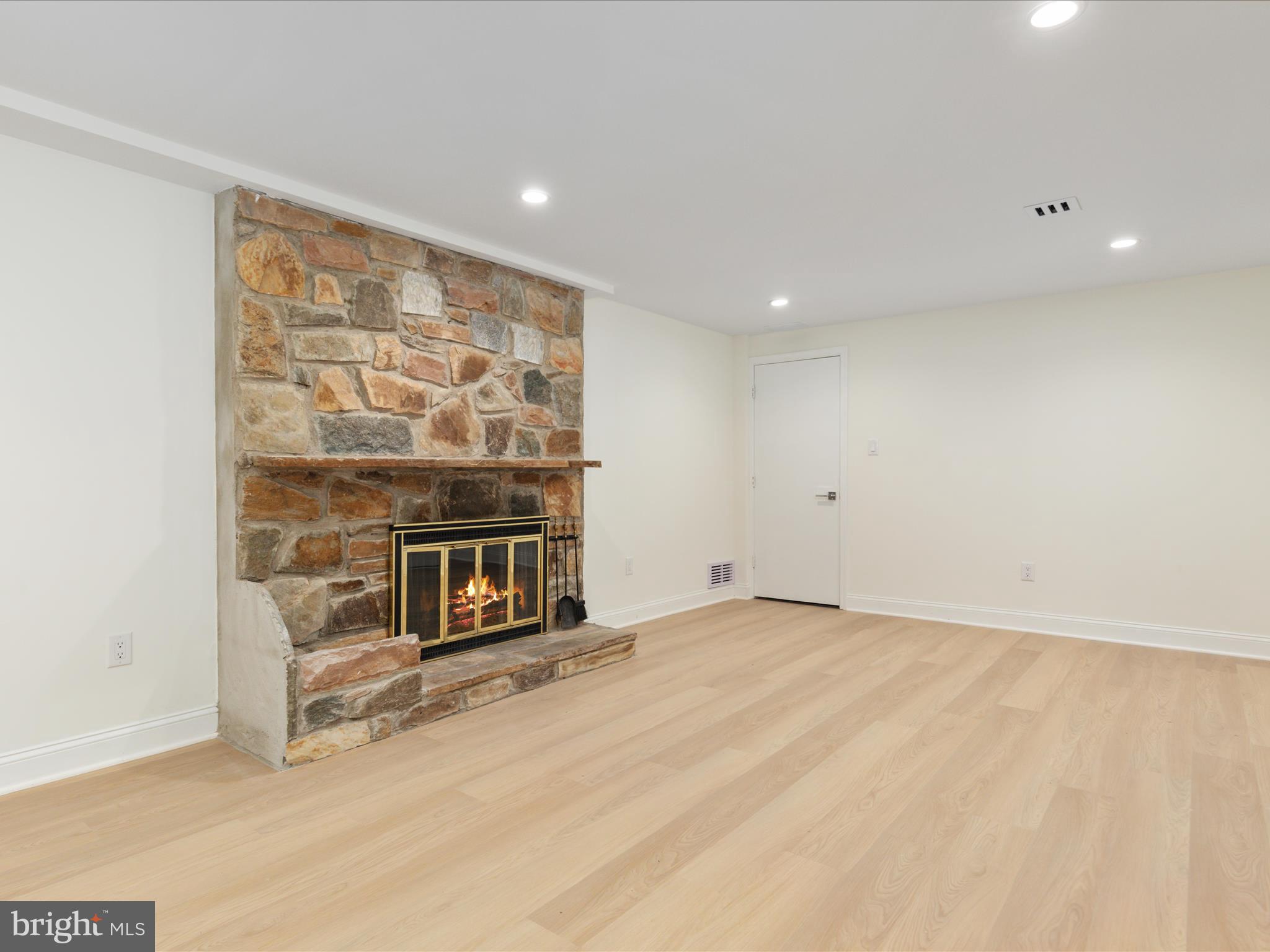 WESTGROVE - Residential Lease