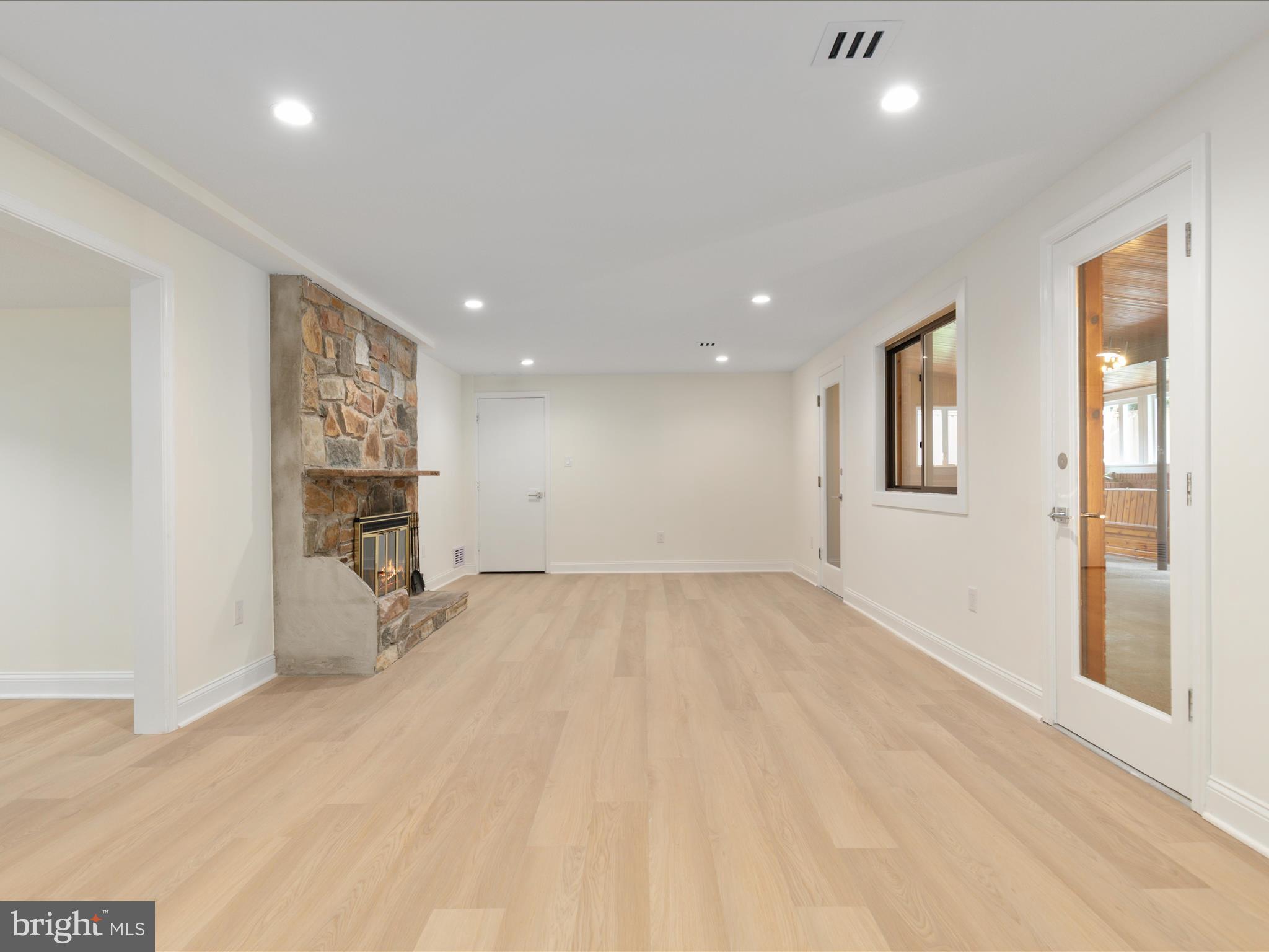 WESTGROVE - Residential Lease