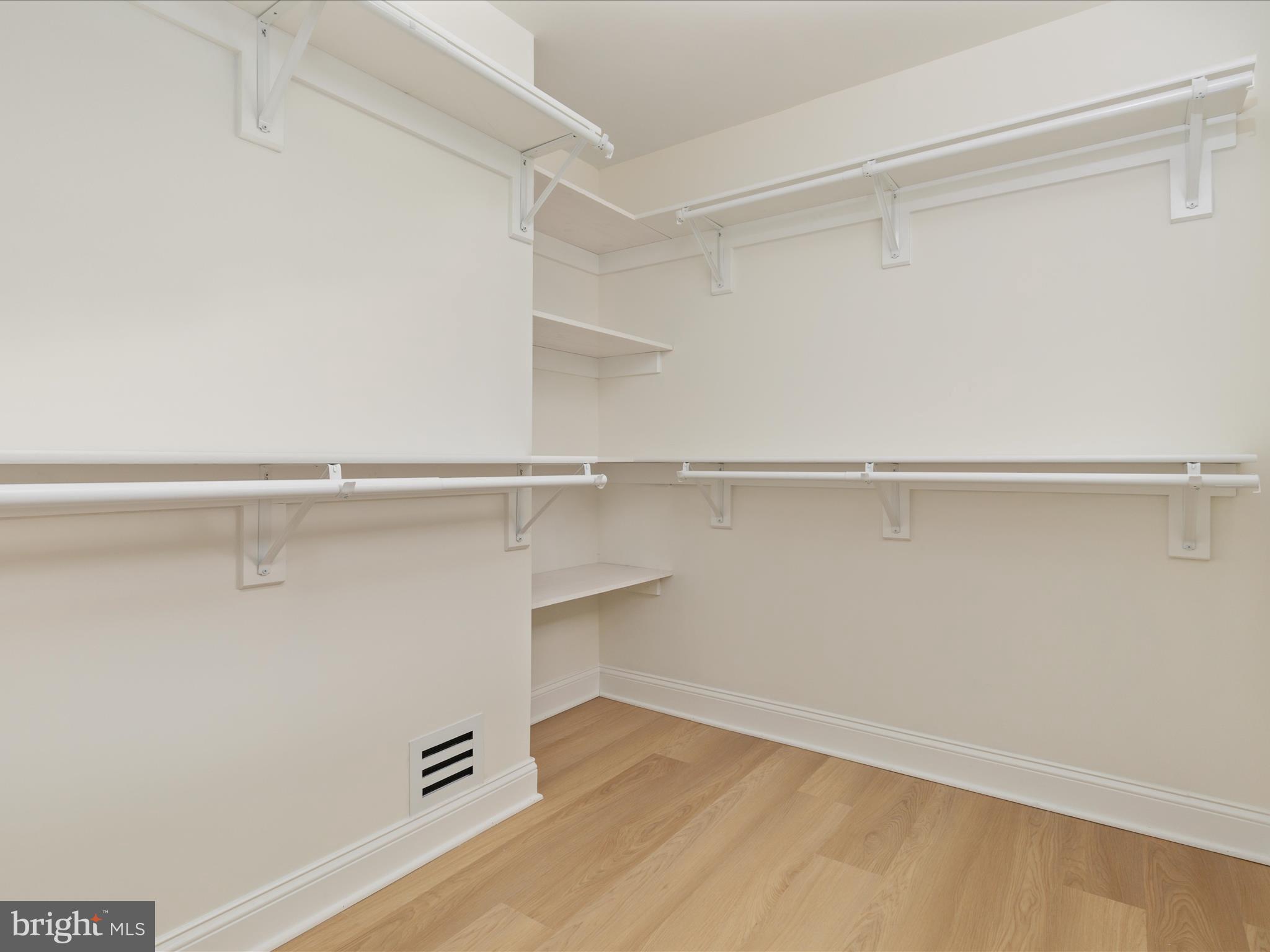 WESTGROVE - Residential Lease