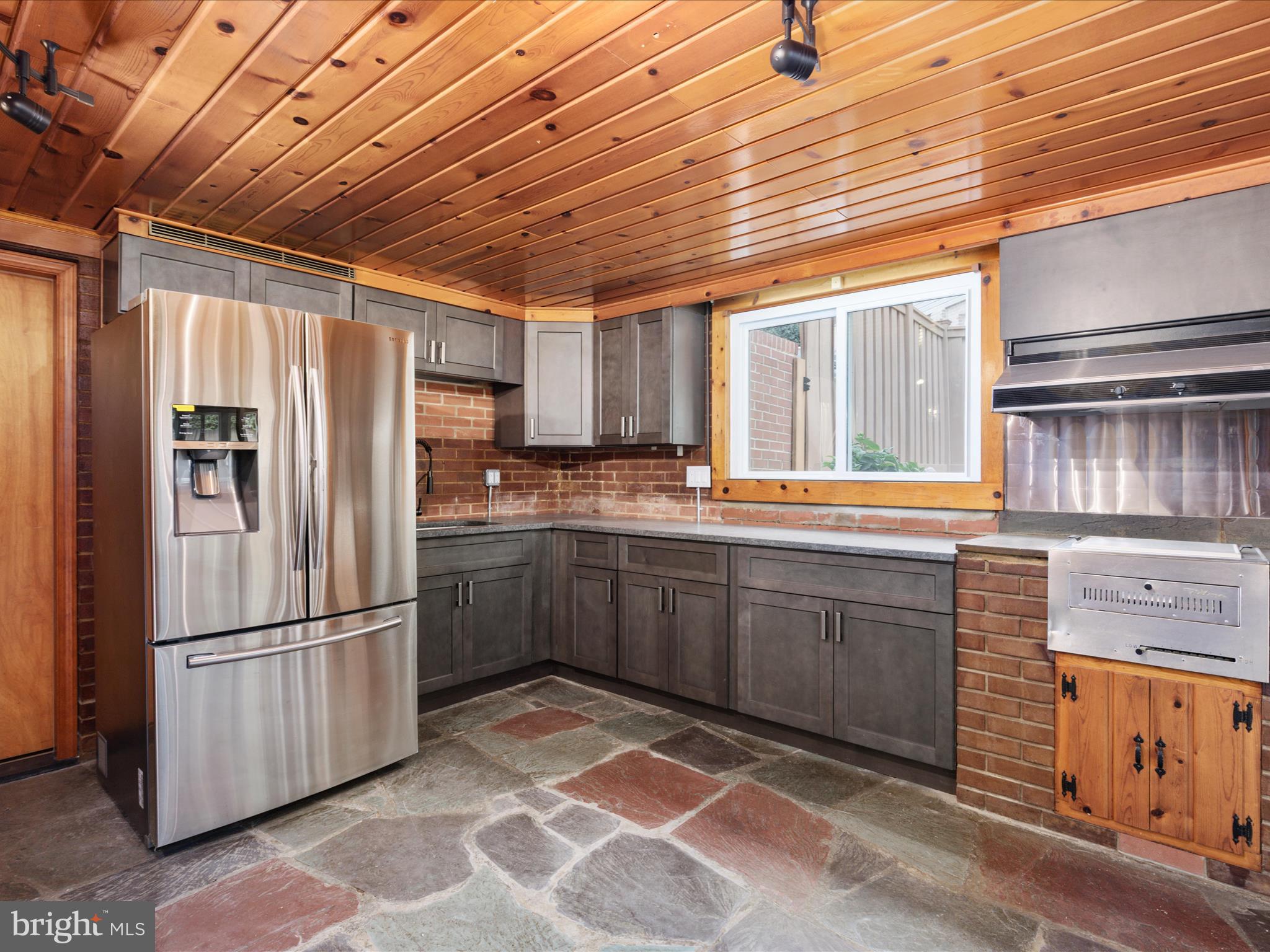 WESTGROVE - Residential Lease