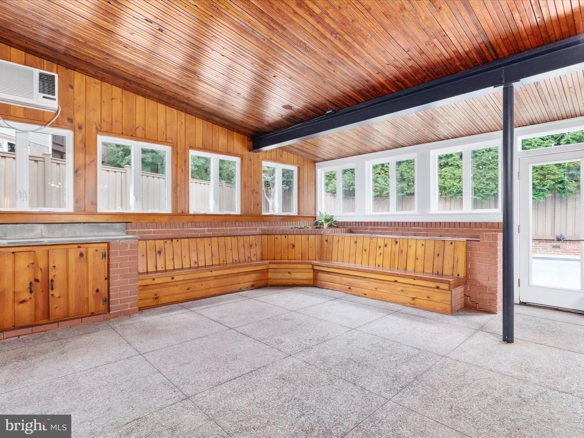 WESTGROVE - Residential Lease