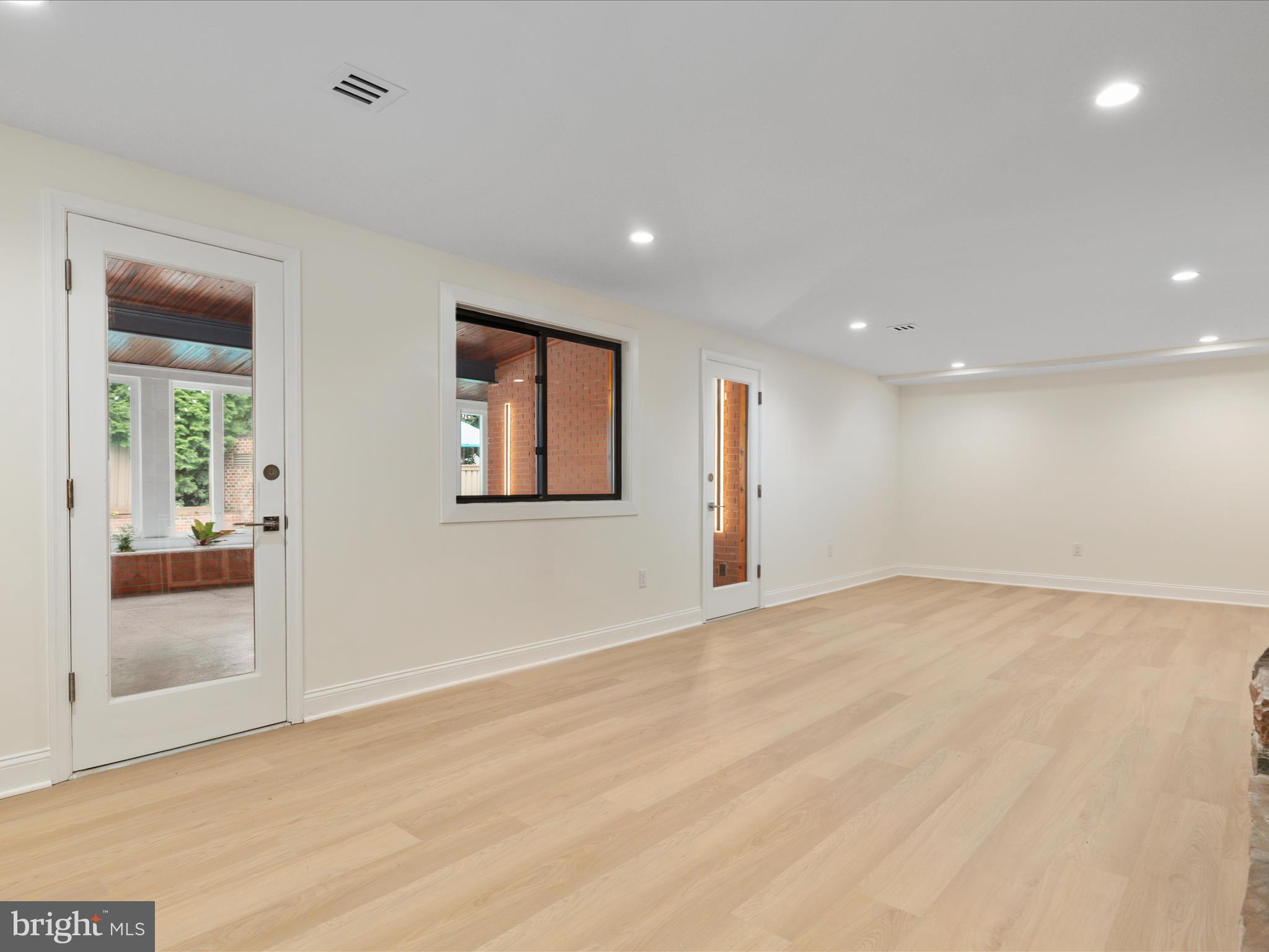 WESTGROVE - Residential Lease