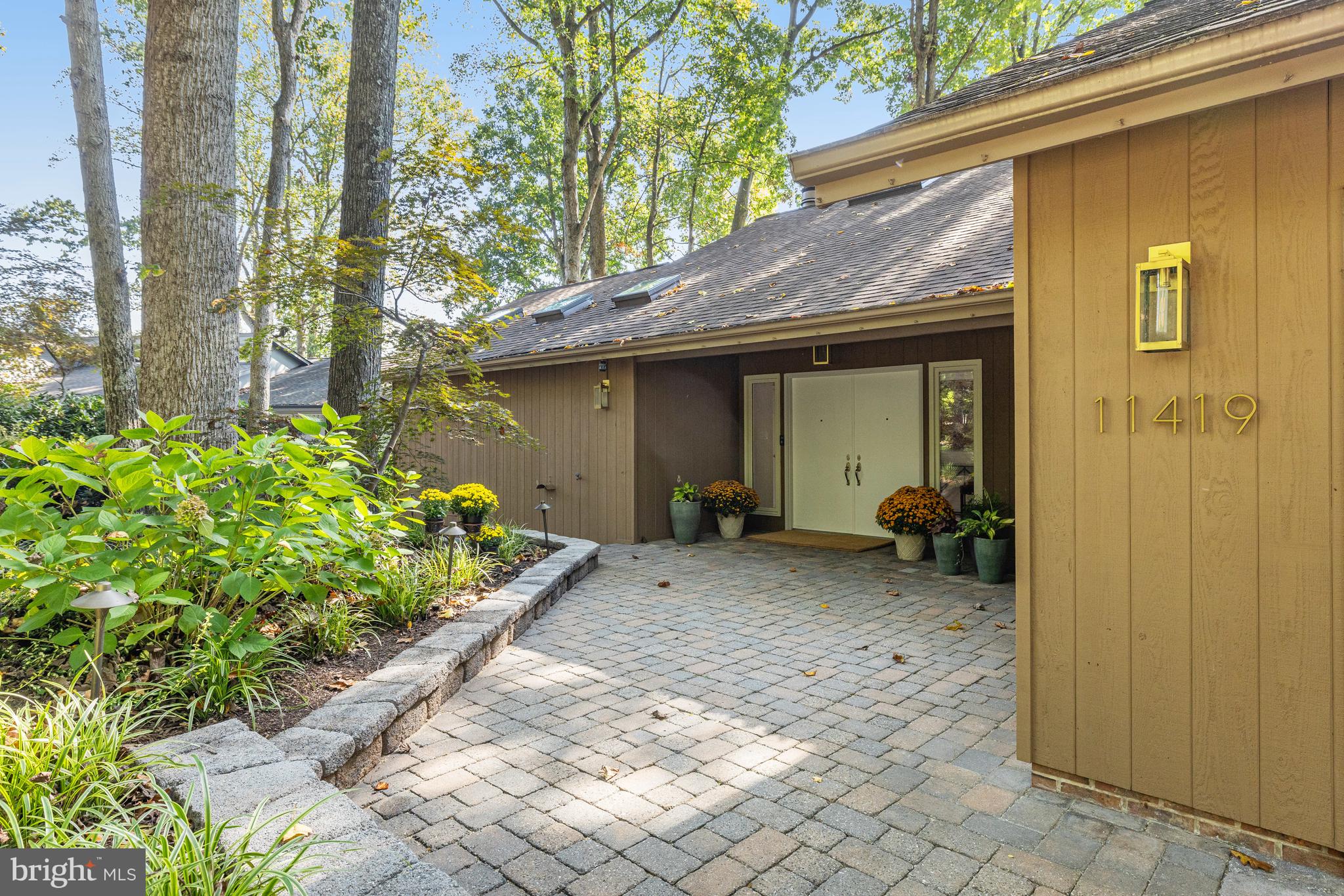 RESTON - Residential