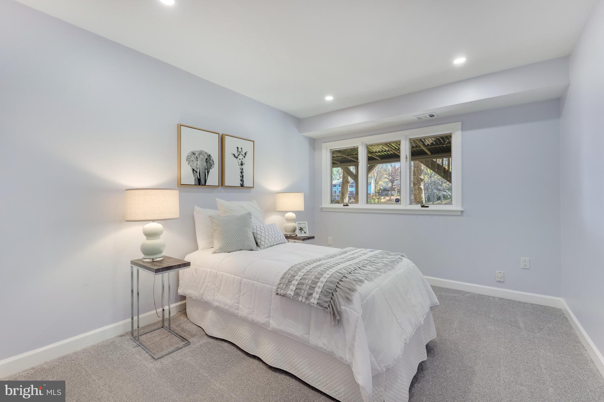 RESTON - Residential