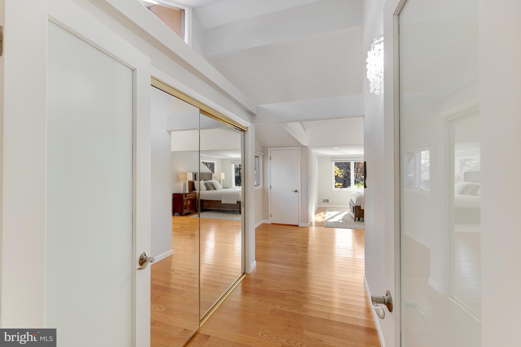 RESTON - Residential