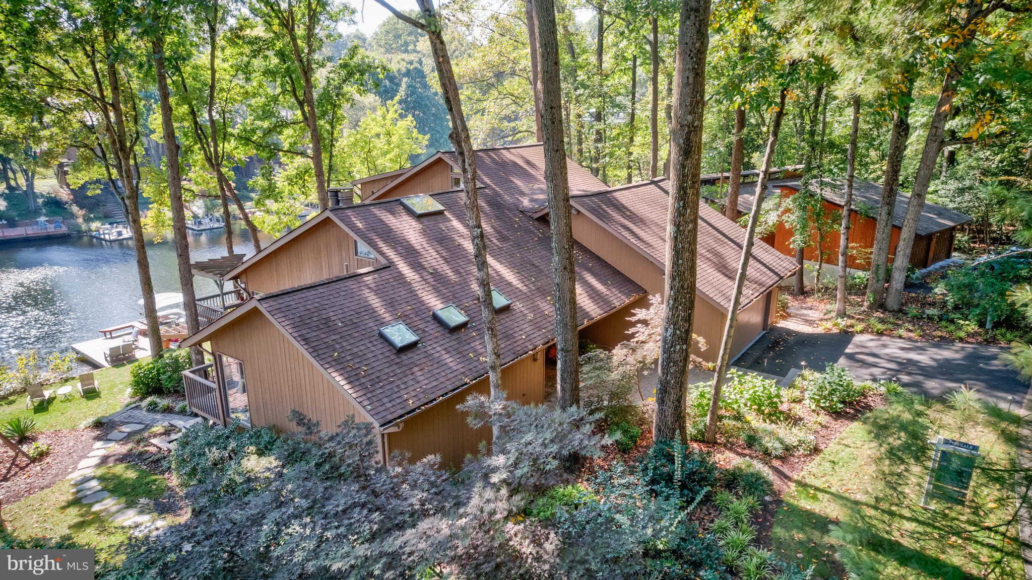 RESTON - Residential