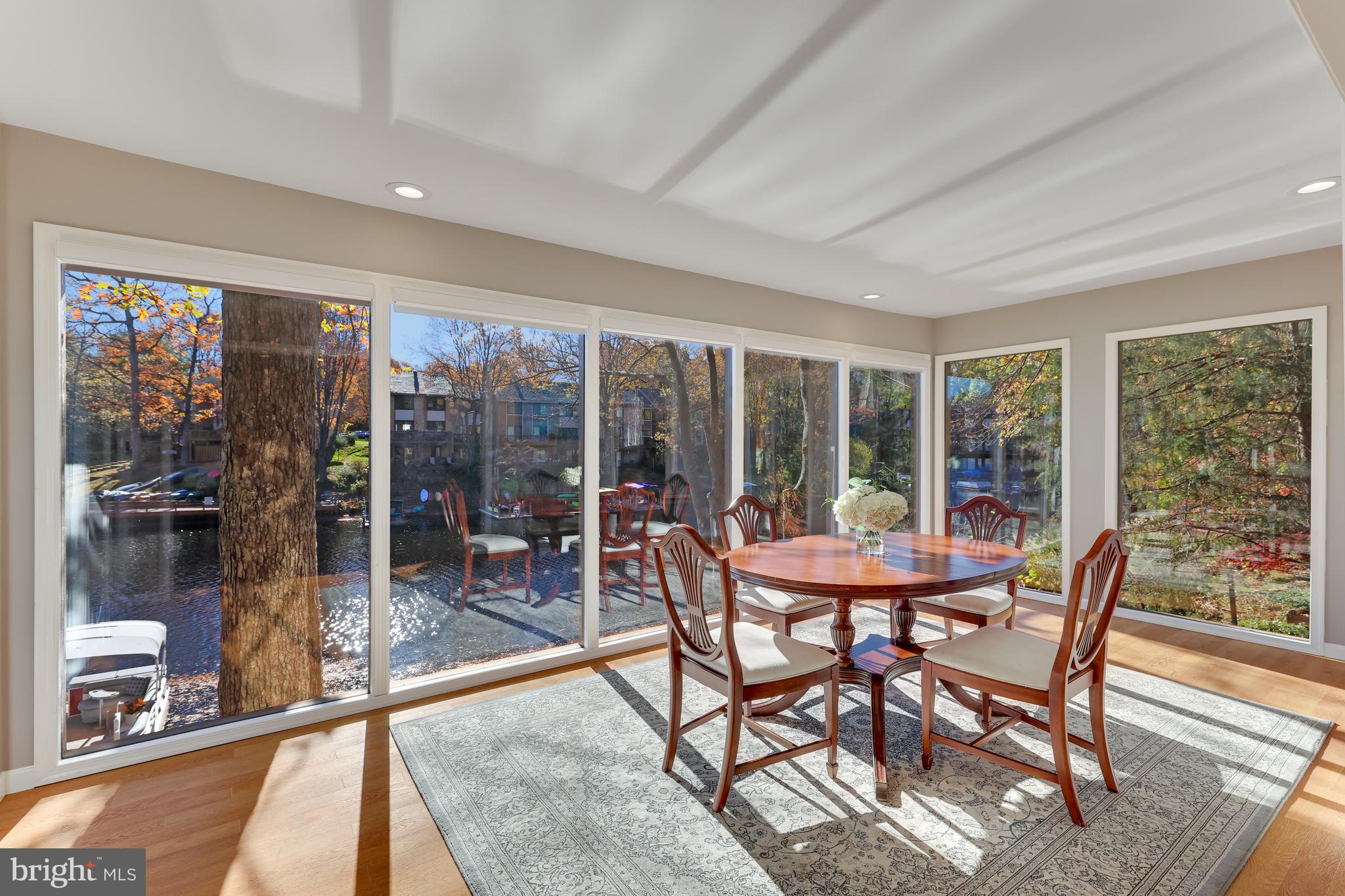 RESTON - Residential