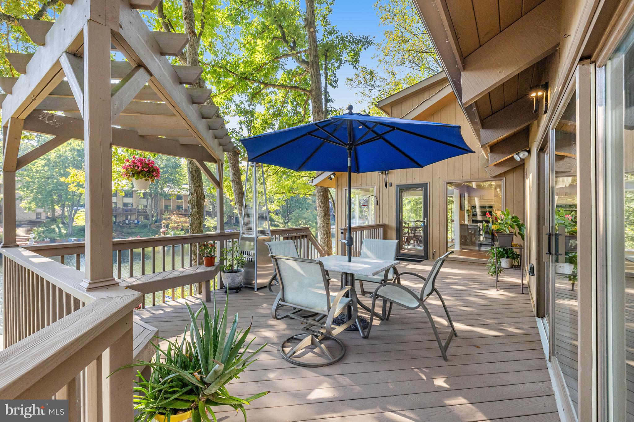 RESTON - Residential