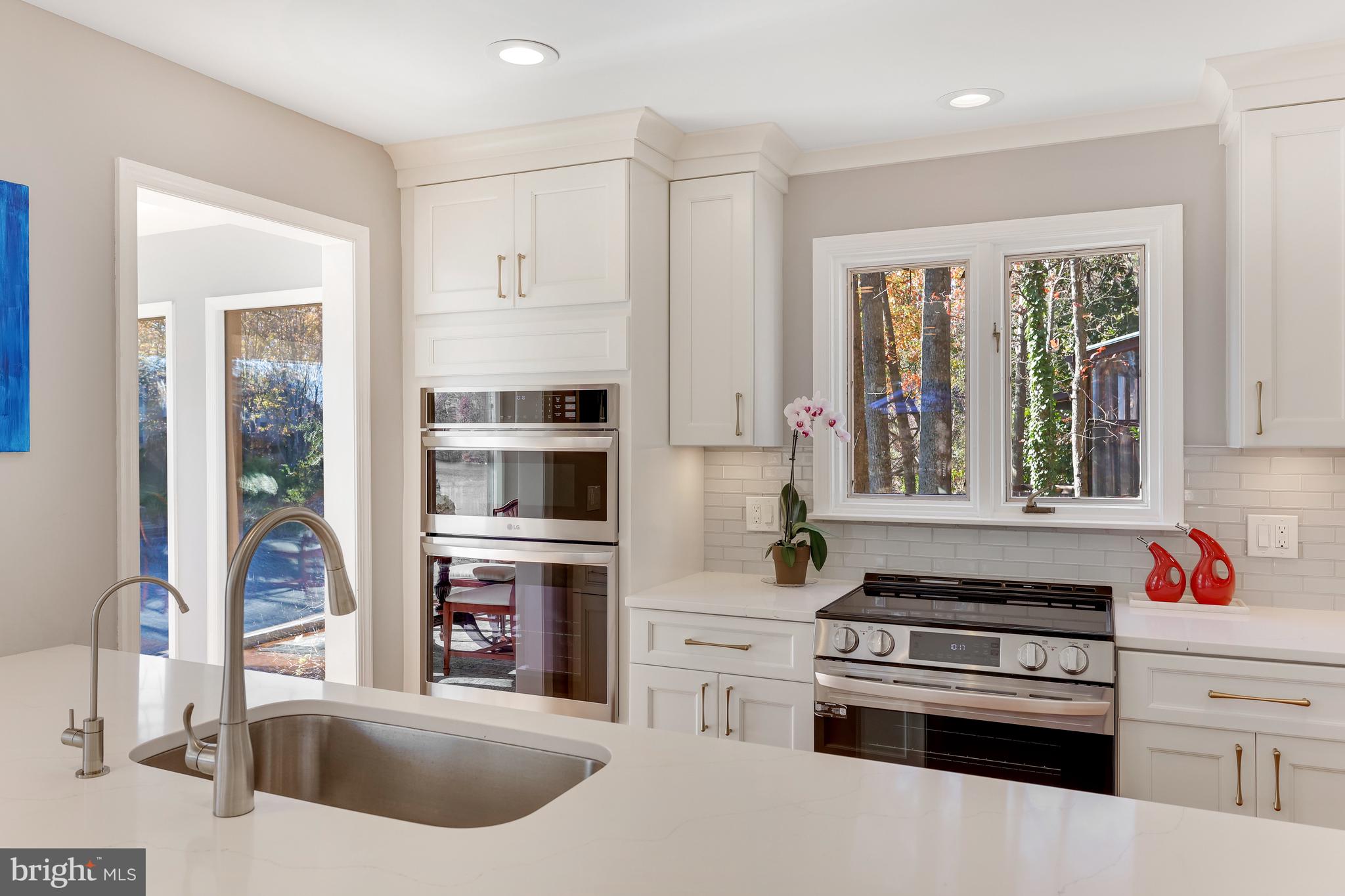 RESTON - Residential