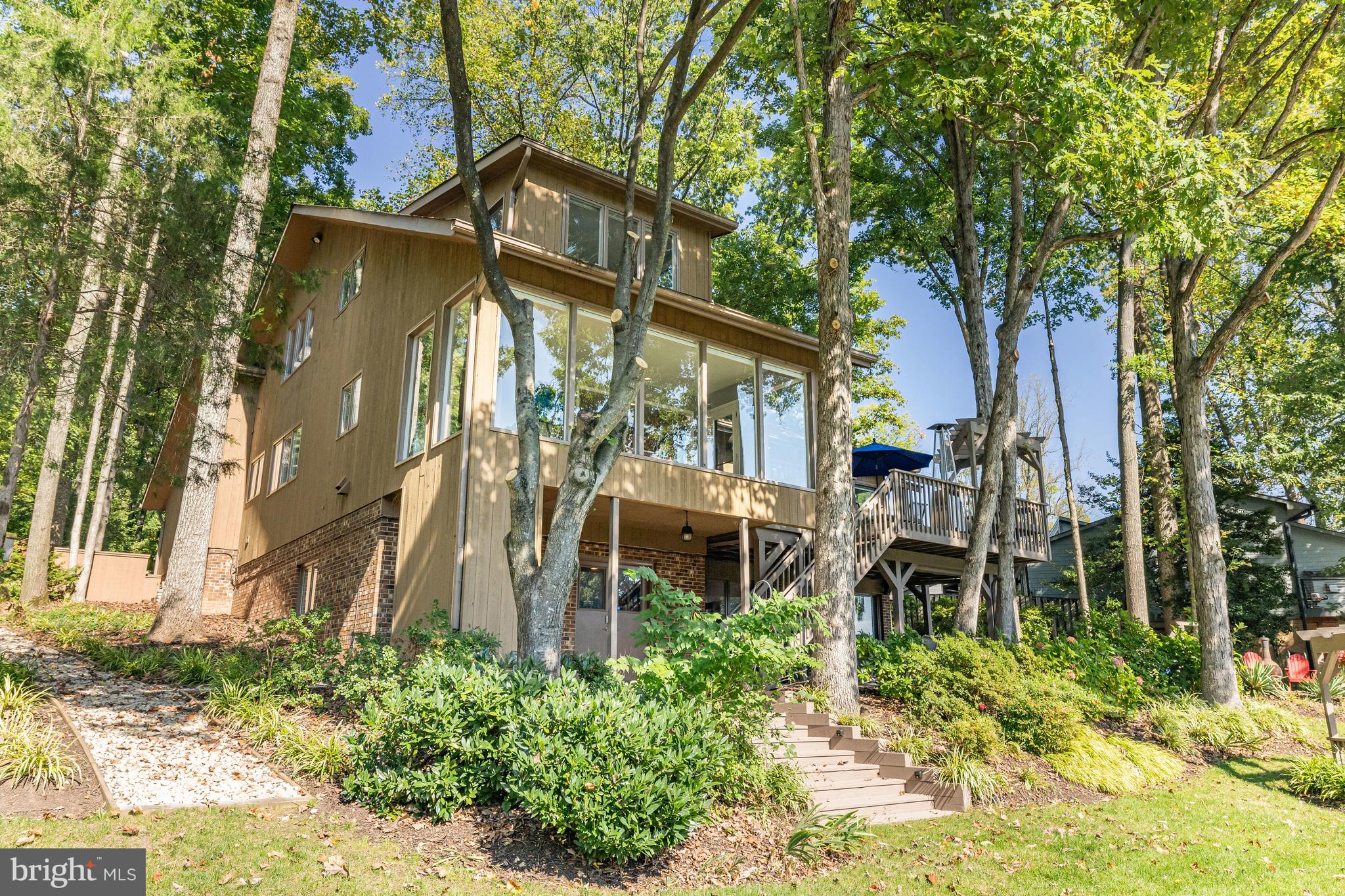 RESTON - Residential