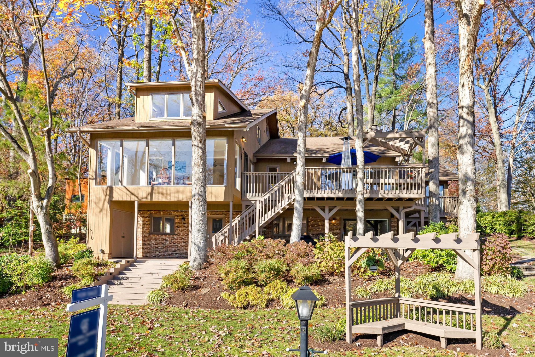 RESTON - Residential