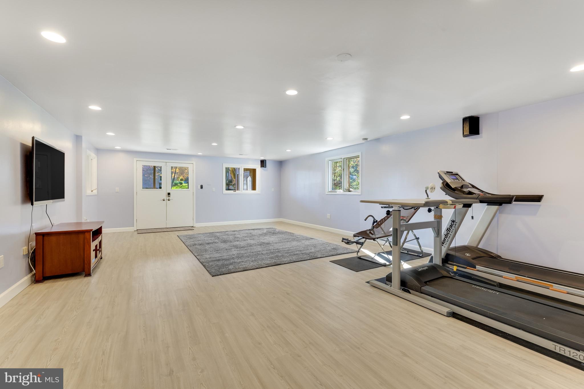 RESTON - Residential