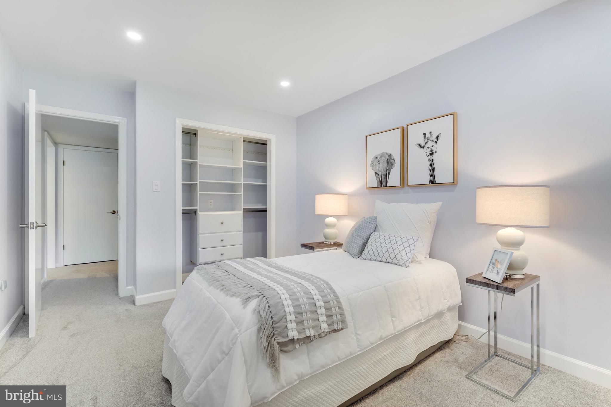 RESTON - Residential