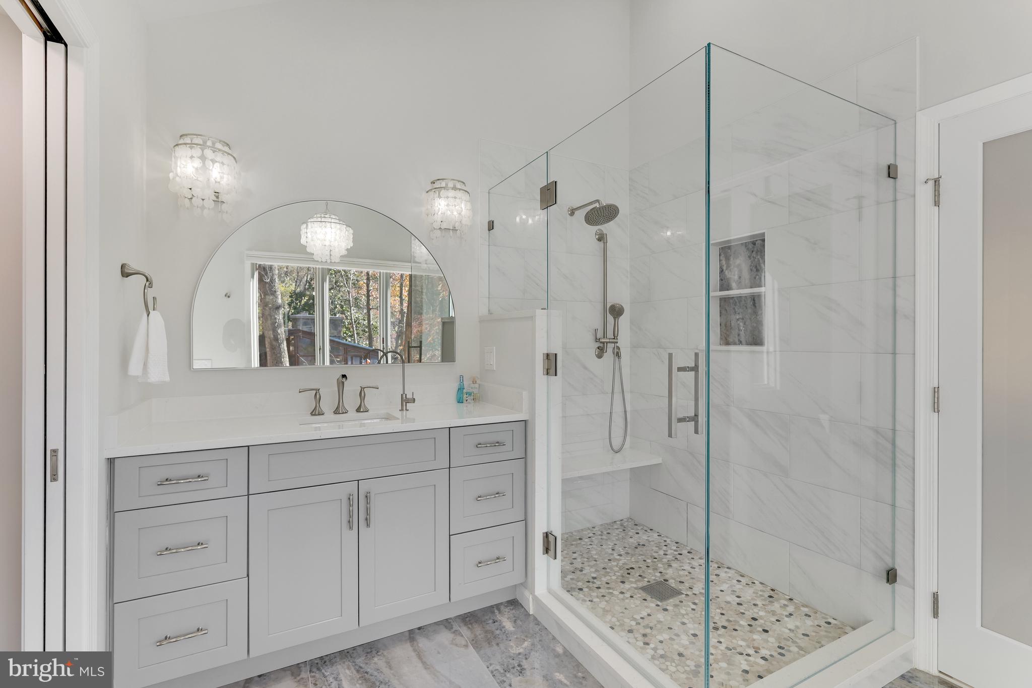 RESTON - Residential