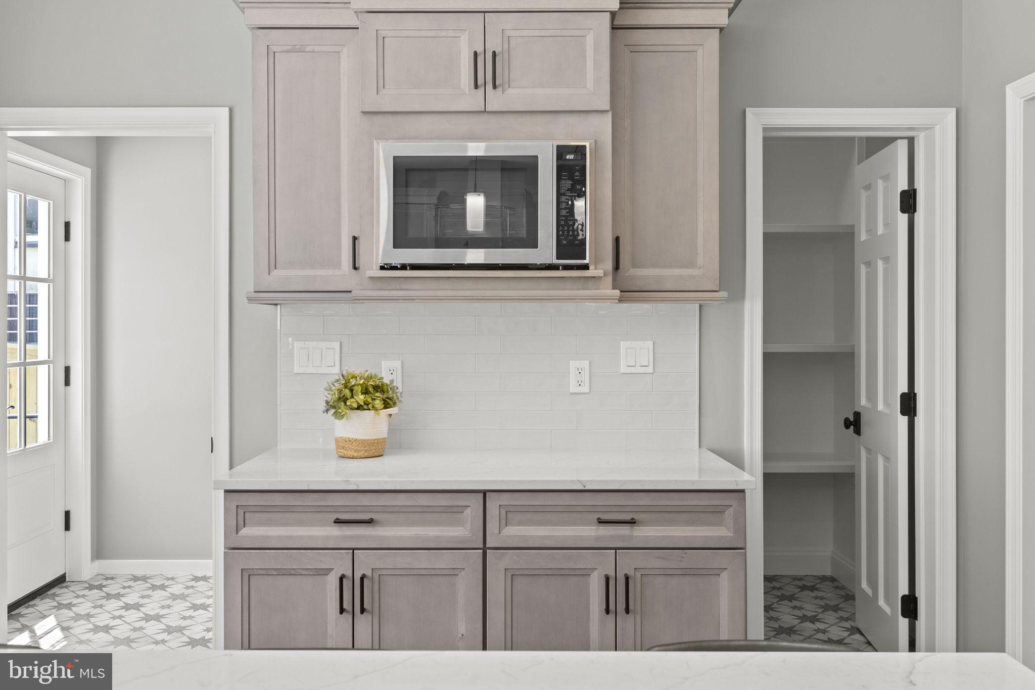 PARKER GRAY - Residential Lease