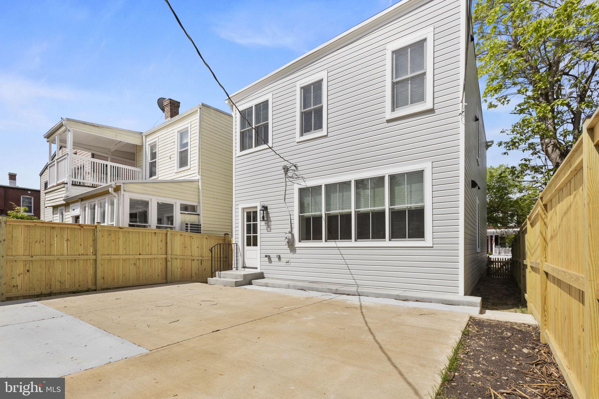 PARKER GRAY - Residential Lease