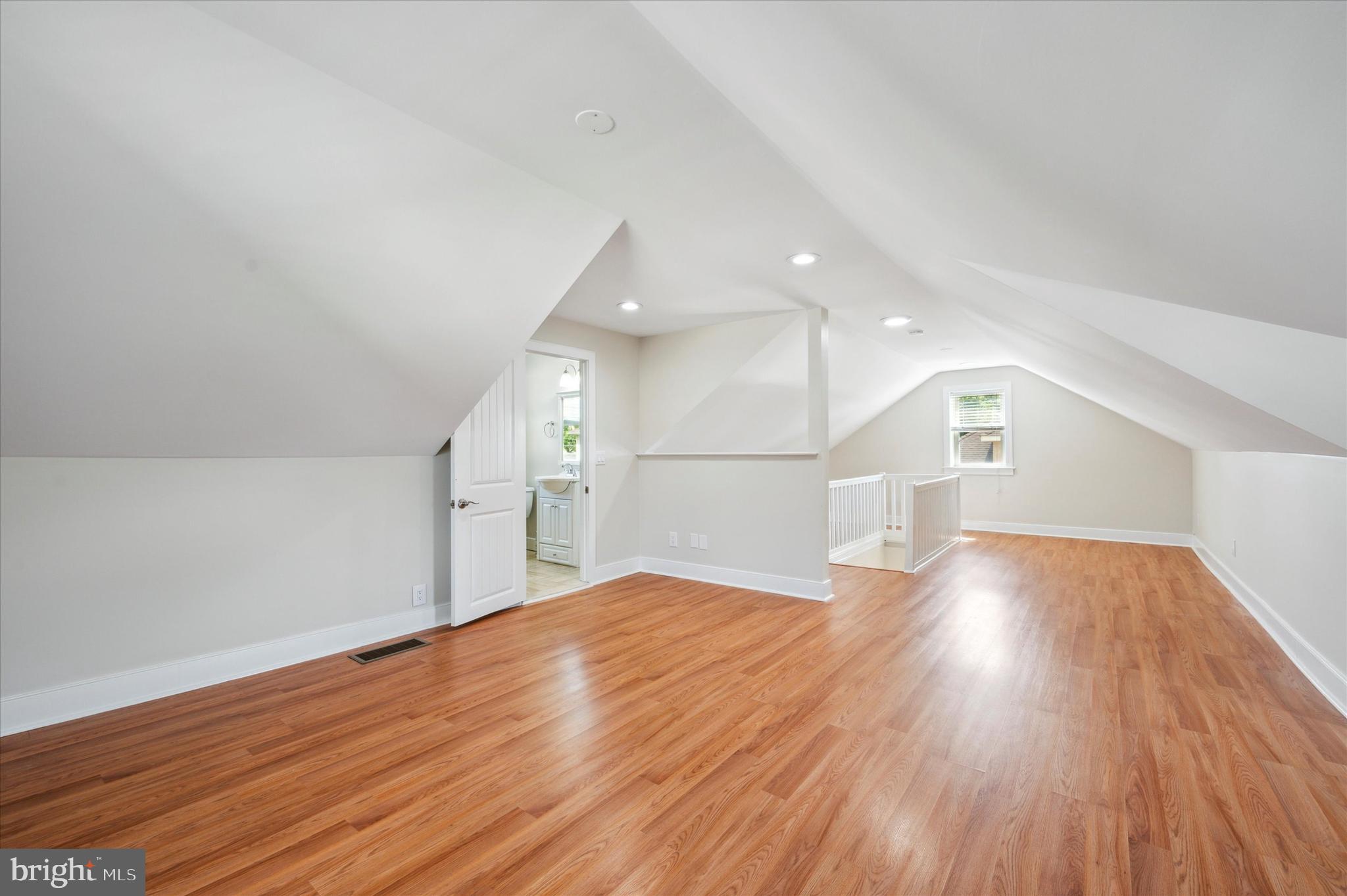 BUSTLETON - Residential Lease