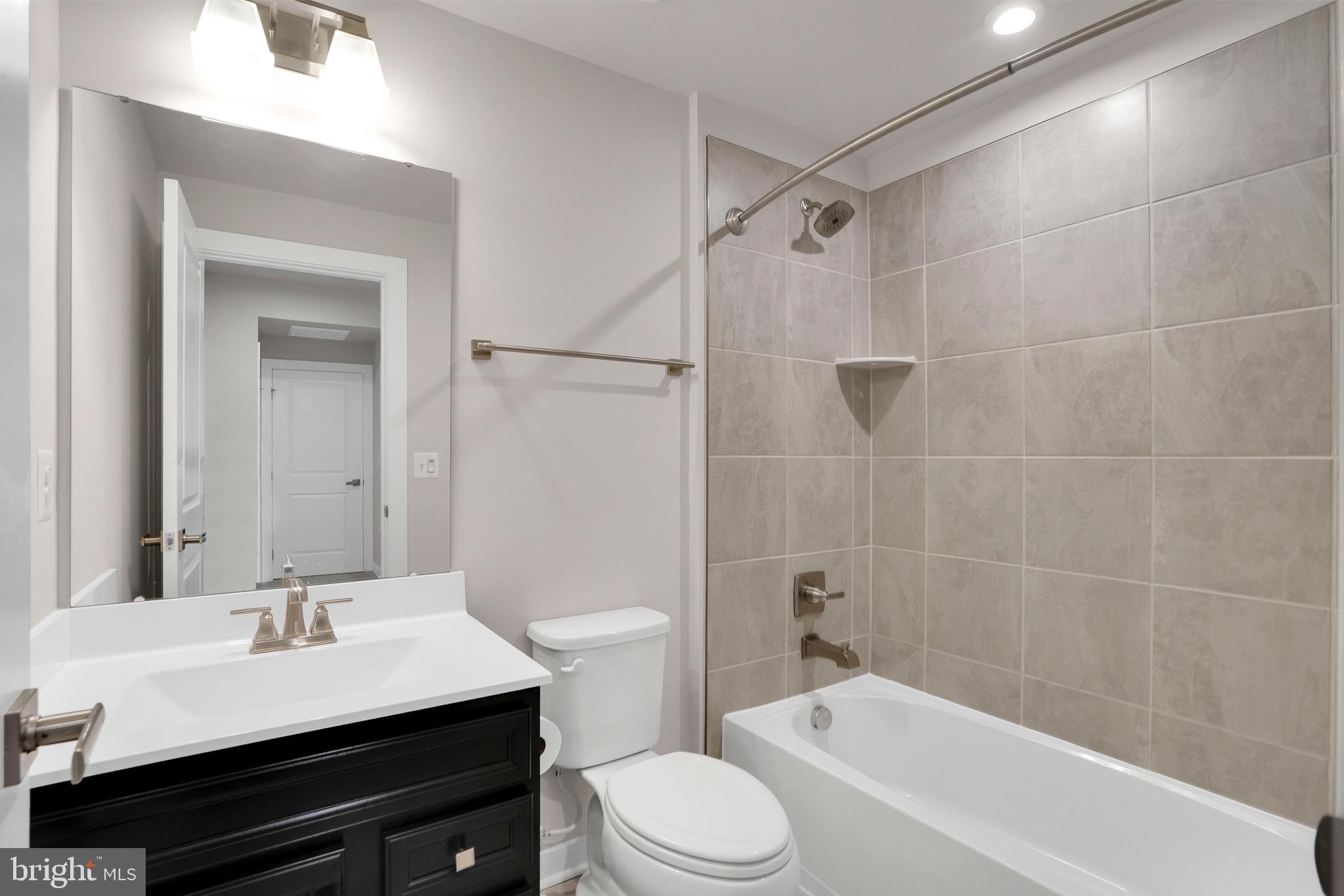 POTOMAC SHORES - Residential Lease