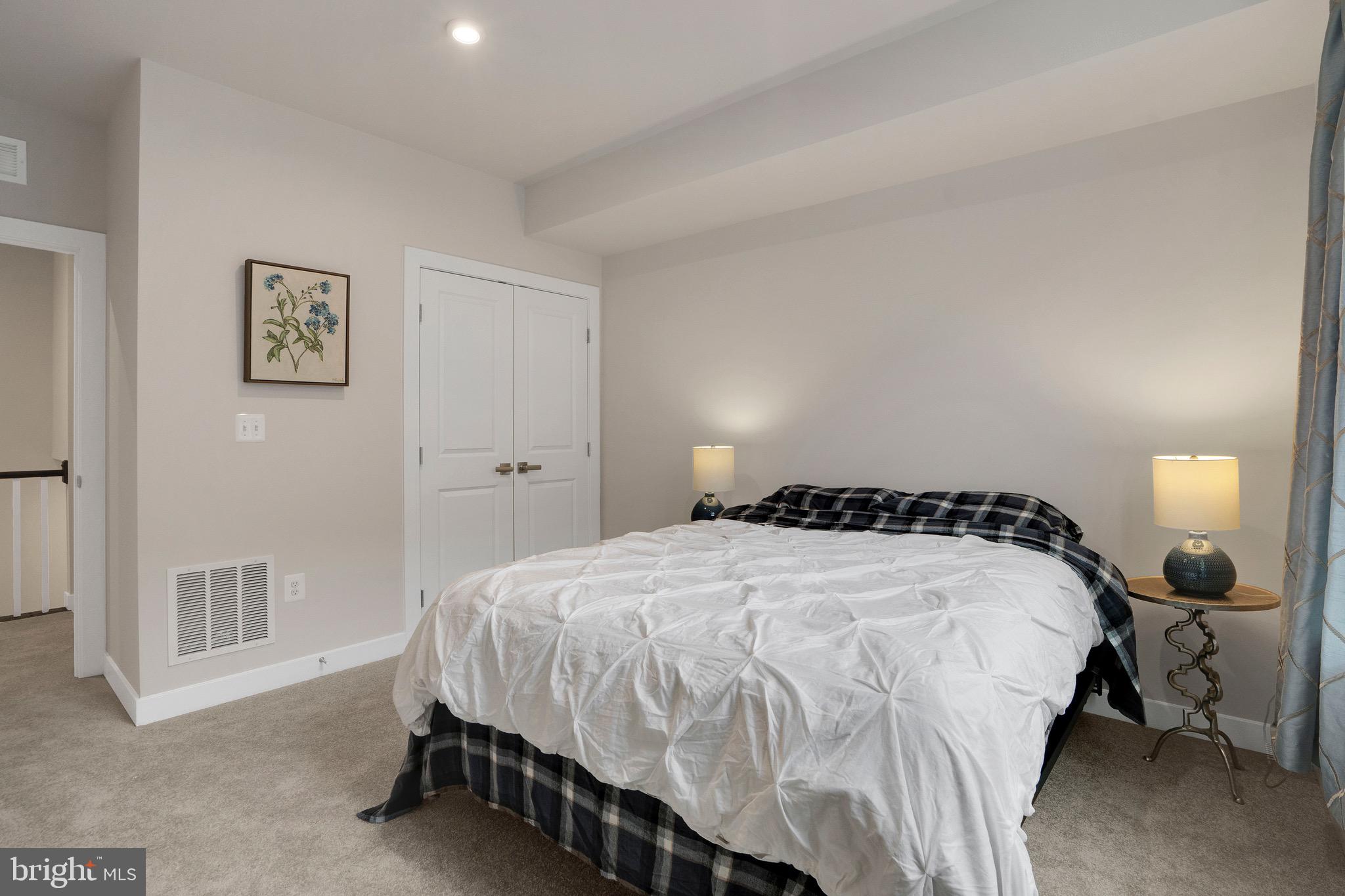 POTOMAC SHORES - Residential Lease