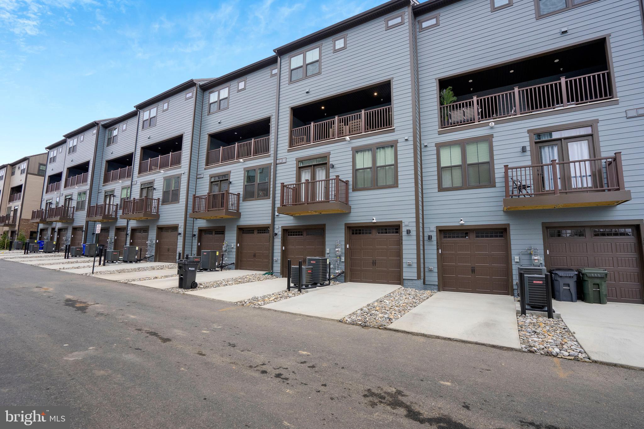 POTOMAC SHORES - Residential Lease