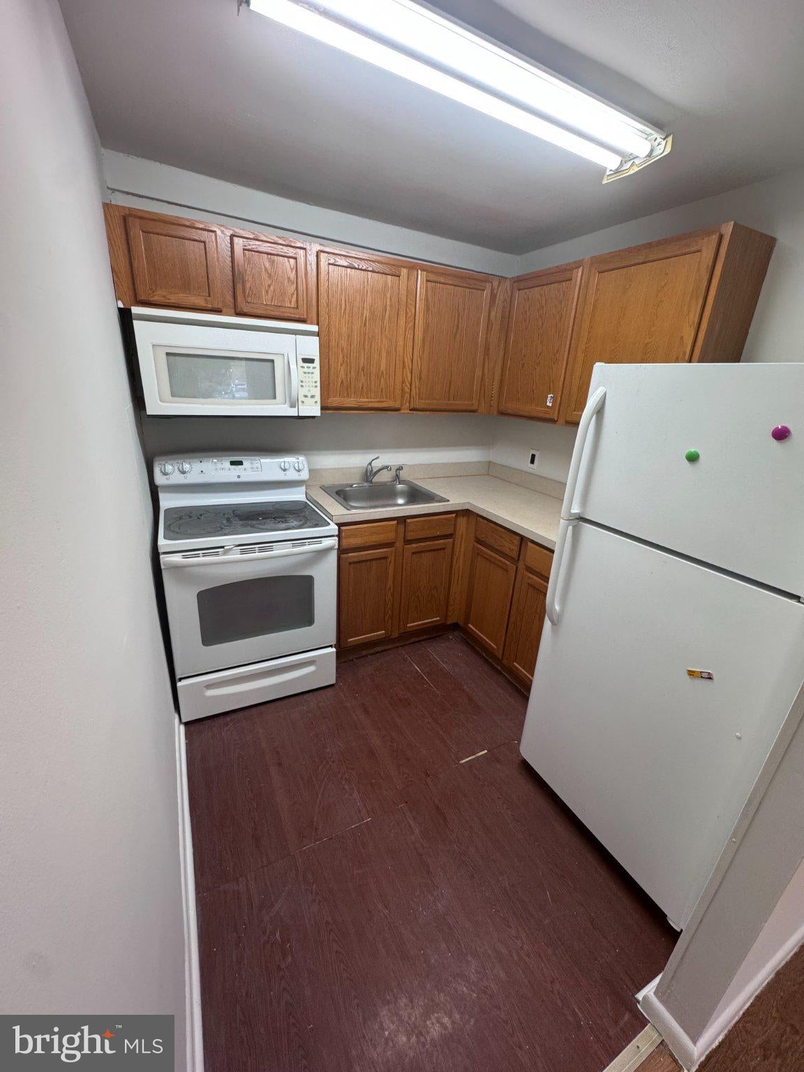 100 E GLENOLDEN AVENUE B-11