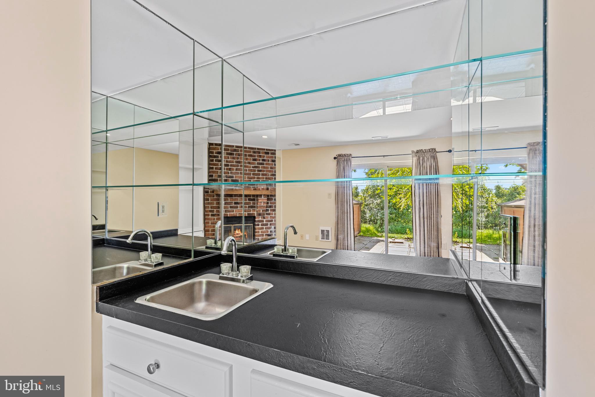 LOVETON FARMS - Residential Lease