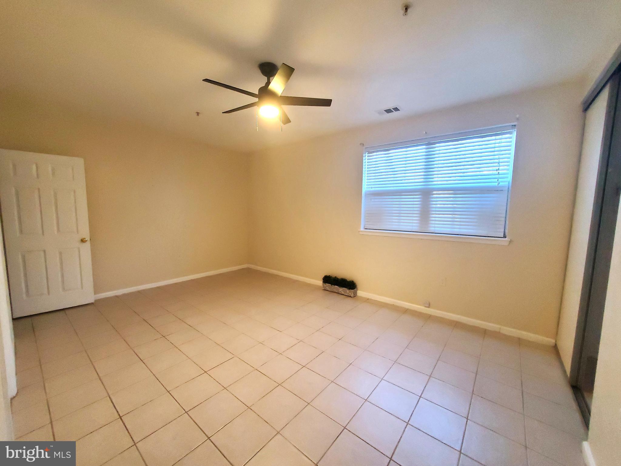 STONEHAVEN MEWS IN CROFTON VILLAGE - Residential Lease