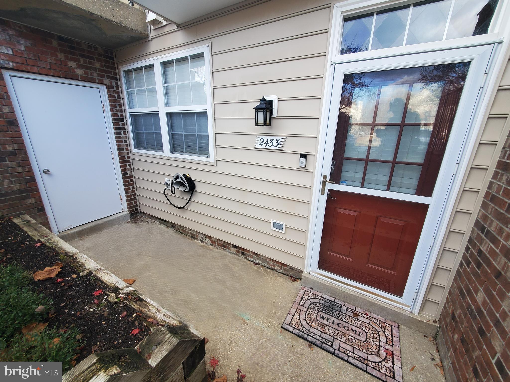 STONEHAVEN MEWS IN CROFTON VILLAGE - Residential Lease