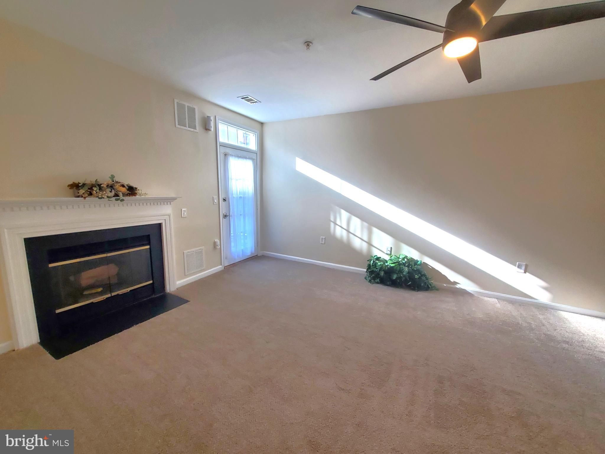 STONEHAVEN MEWS IN CROFTON VILLAGE - Residential Lease