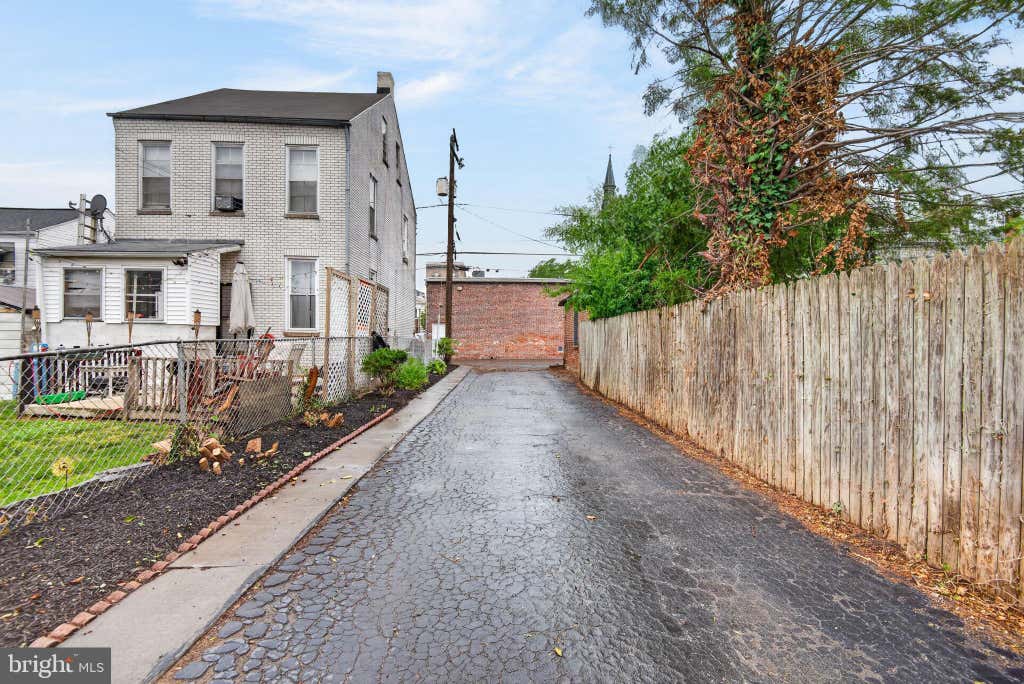 Photo of 325 Cherry Street, COLUMBIA, PA 17512 (MLS # PALA2090068)