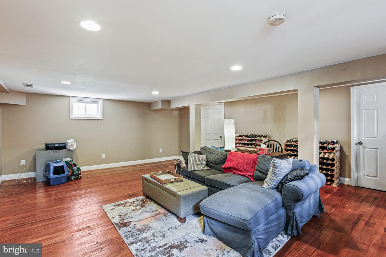 BEVERLY HILLS - Residential