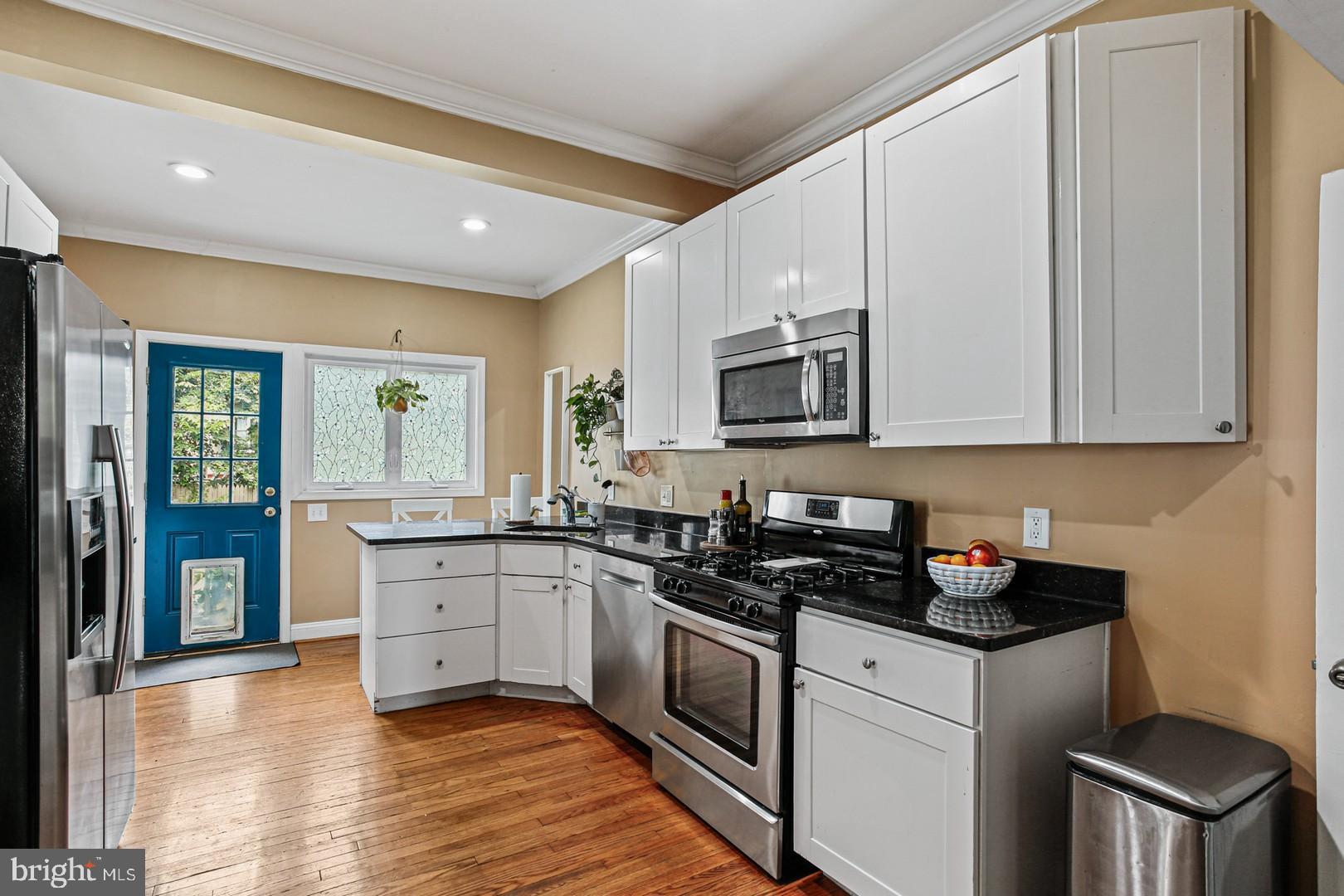 BEVERLY HILLS - Residential