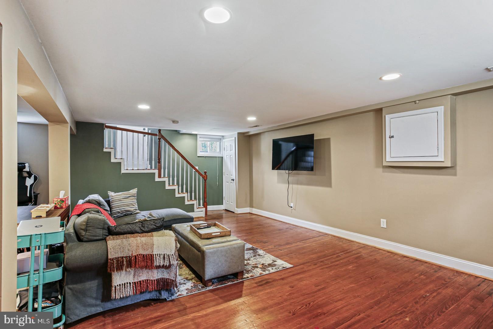 BEVERLY HILLS - Residential