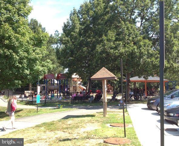 FAIRLINGTON VILLAGES - Residential